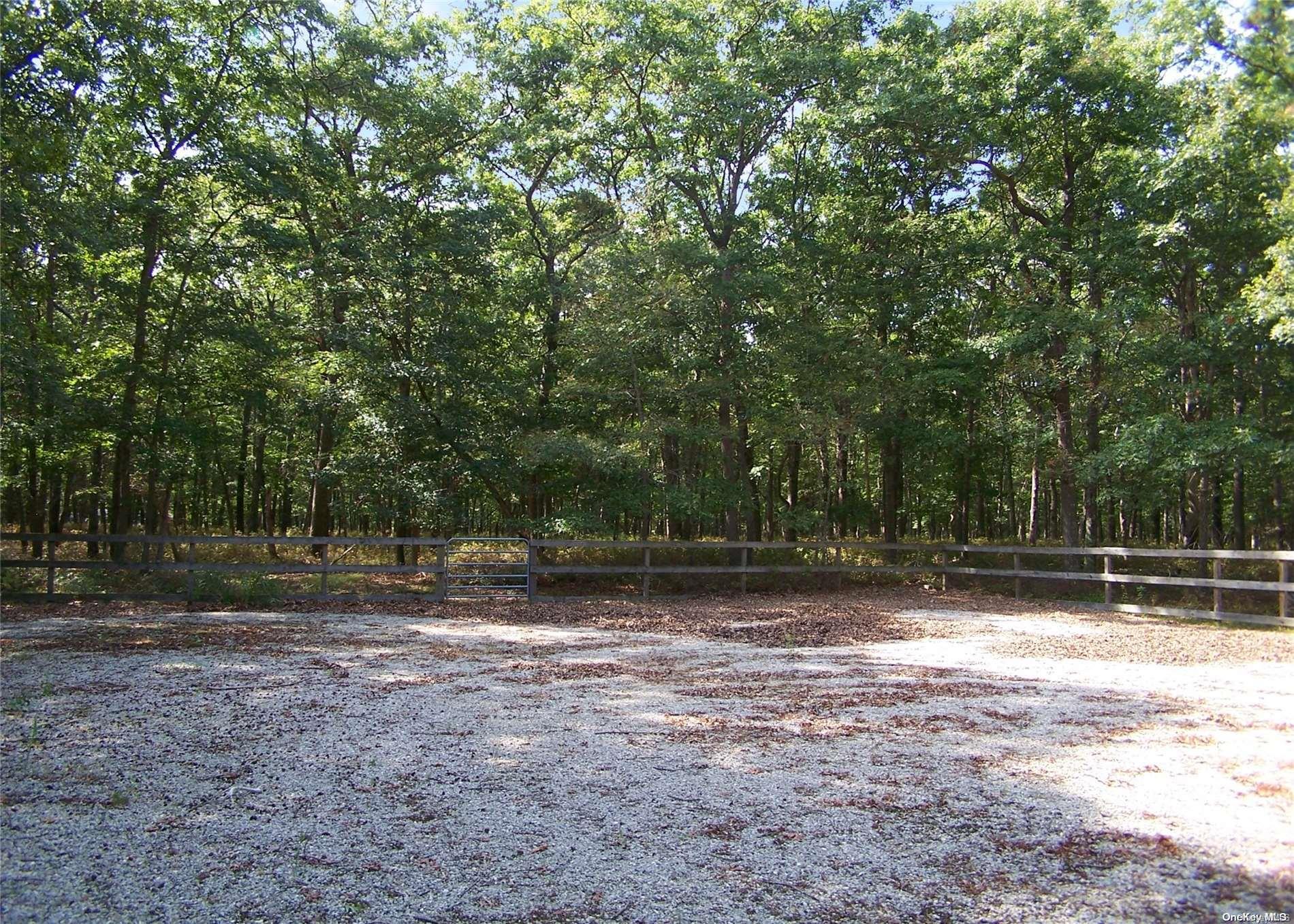 #11 photo, 116 Raynor Road, Ridge , NY 11961