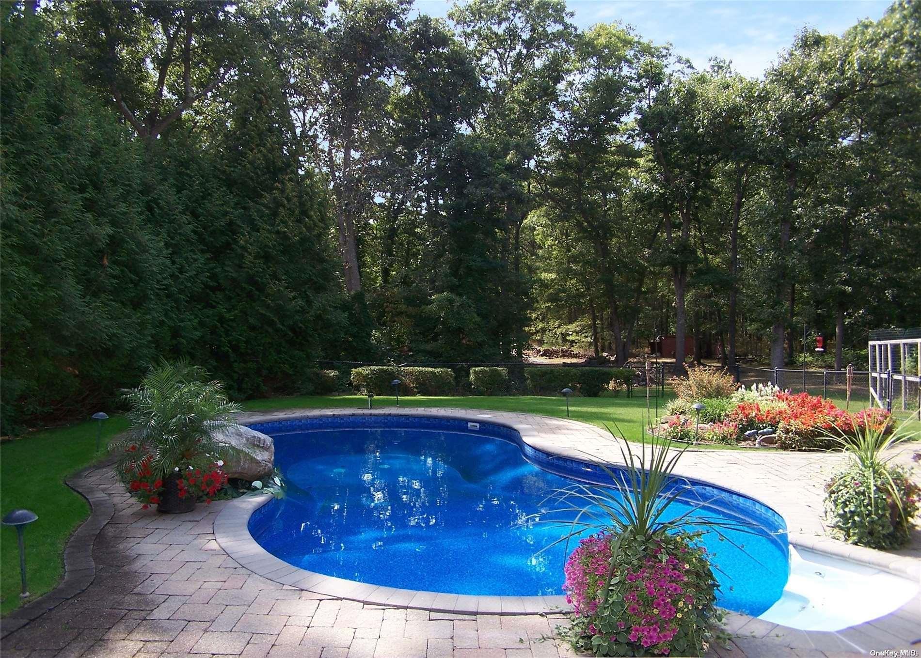 #5 photo, 116 Raynor Road, Ridge , NY 11961