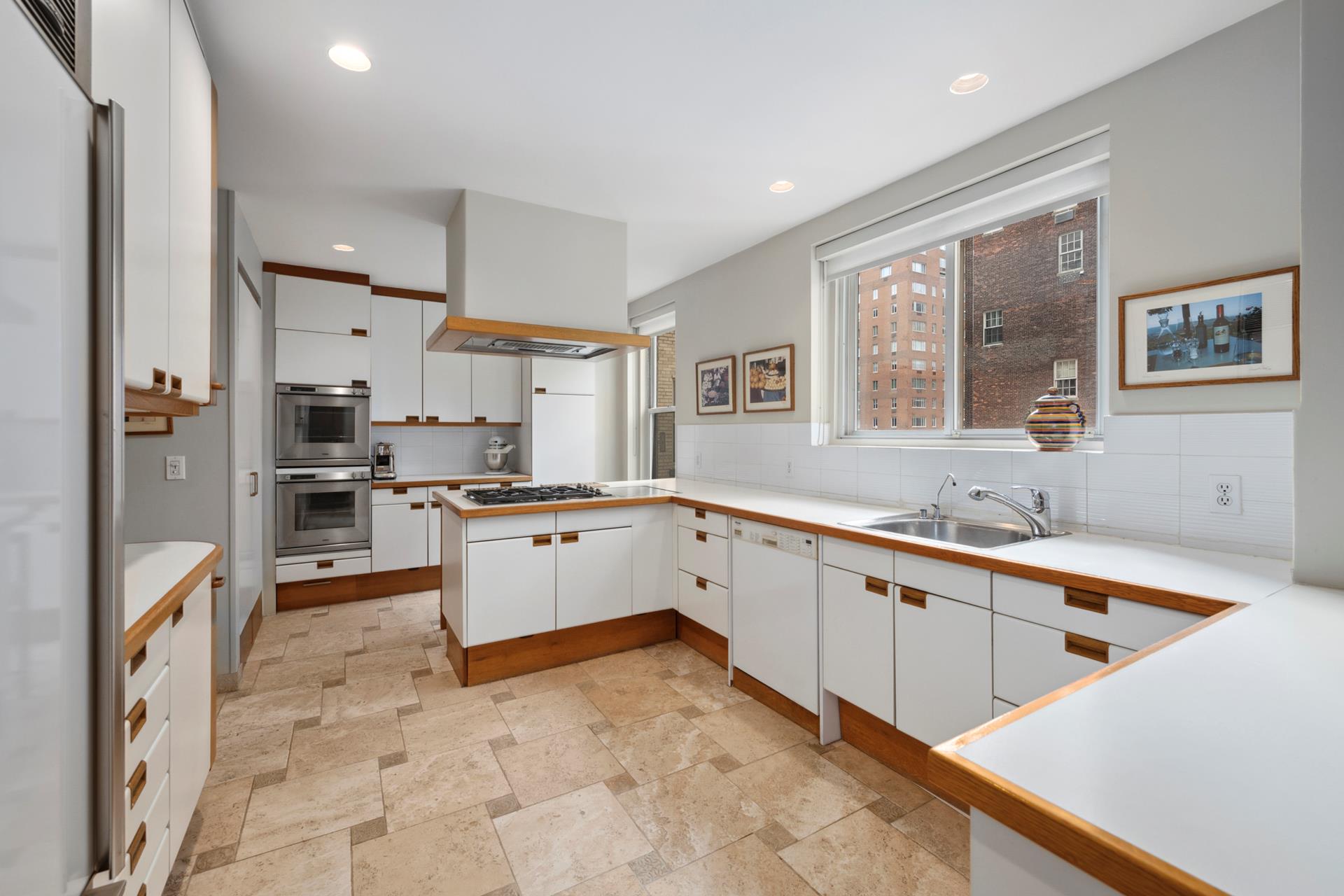 #12 photo, 155 E 72ND Street, マンハッタン Lenox Hill , NY 10021