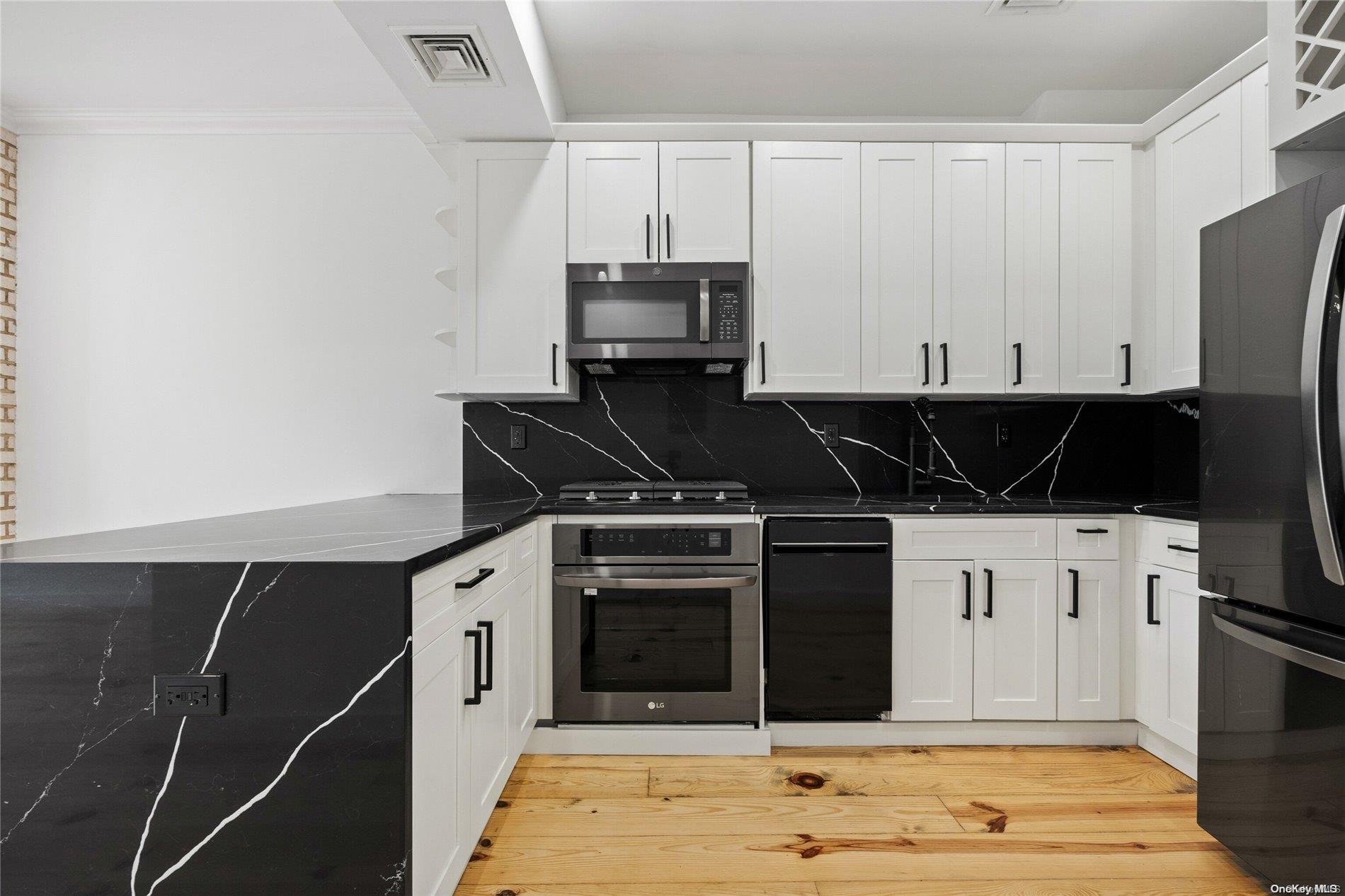 #8 photo, 583 Putnam Avenue, Brooklyn , NY 11221