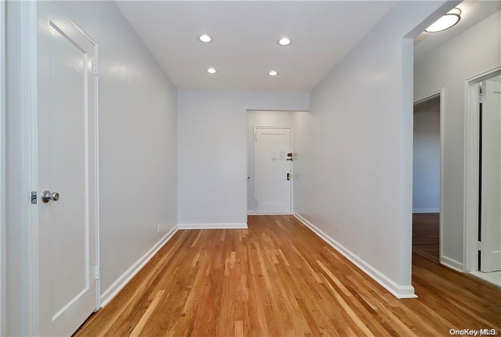 #4 photo, 3025 Ocean Avenue, ブルックリン区 Brooklyn , NY 11235