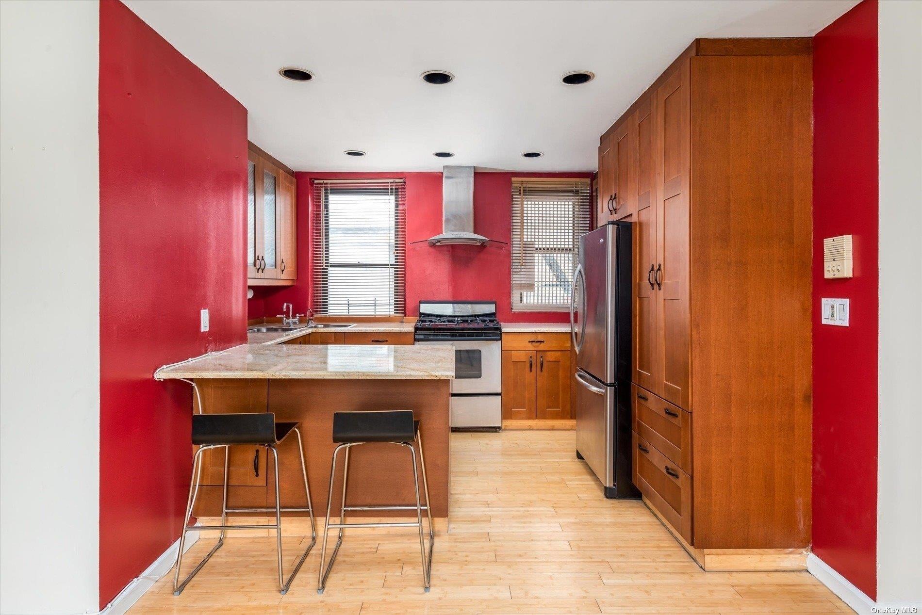 #7 photo, 21-27 33rd Street, クイーンズ区 Astoria , NY 11105