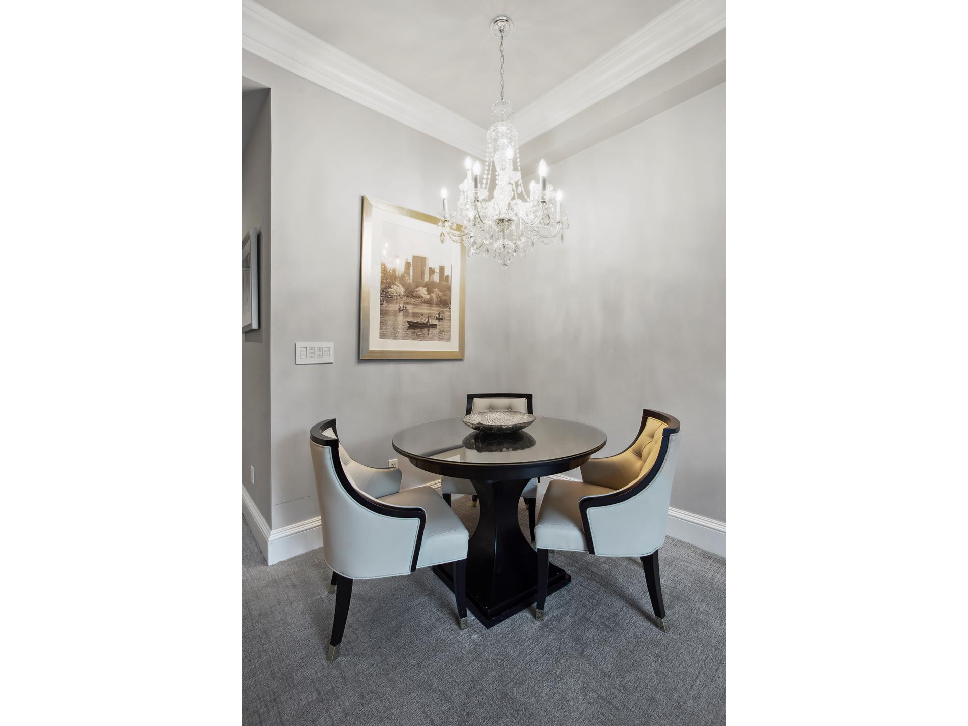 #7 photo, 1 CENTRAL Park W, マンハッタン Lincoln Square , NY 10023