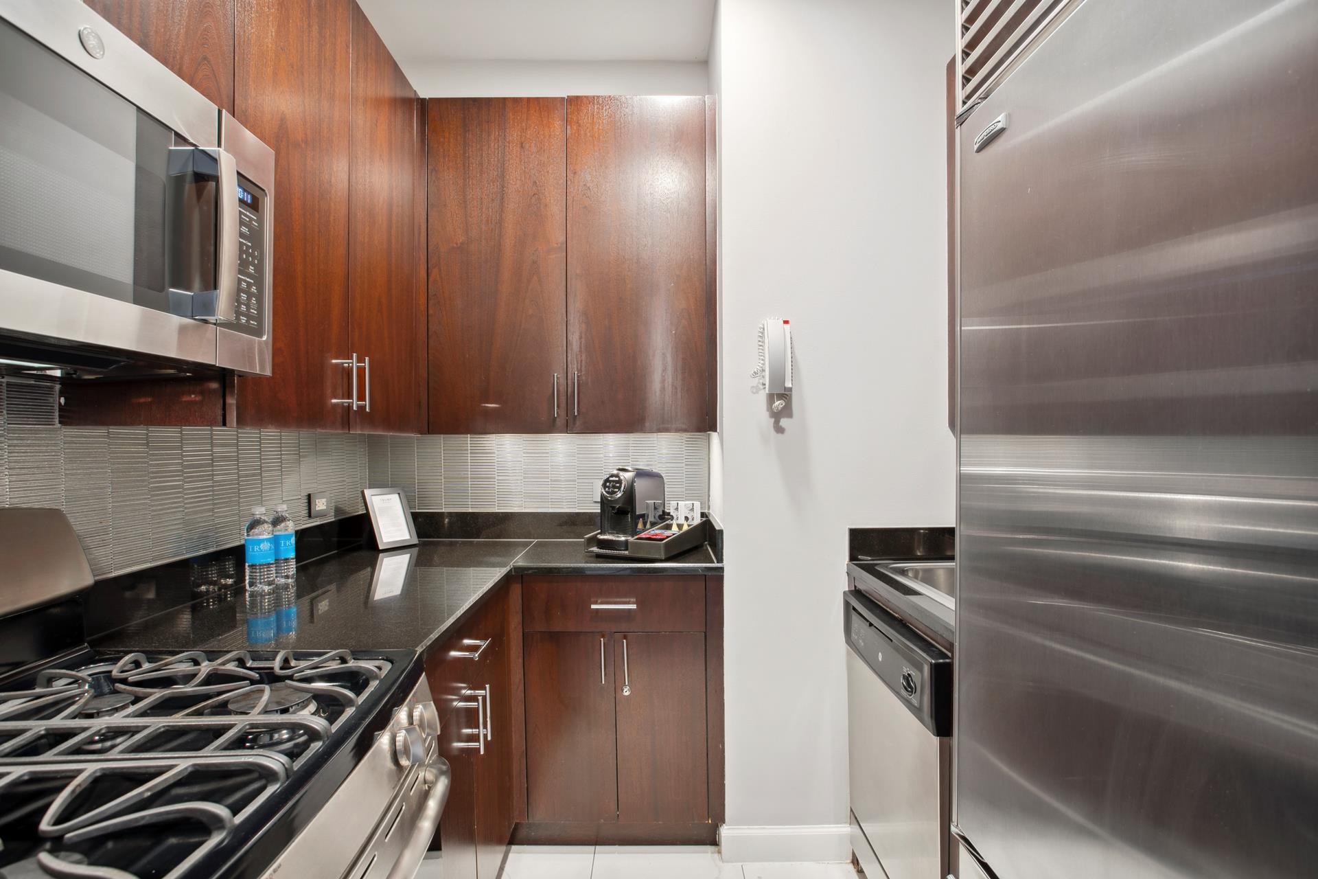 #9 photo, 1 CENTRAL Park W, マンハッタン Lincoln Square , NY 10023