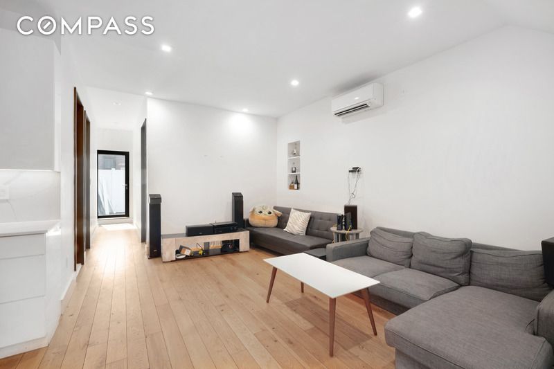 #1 photo, 100 2nd Avenue, East Village , NY 10003