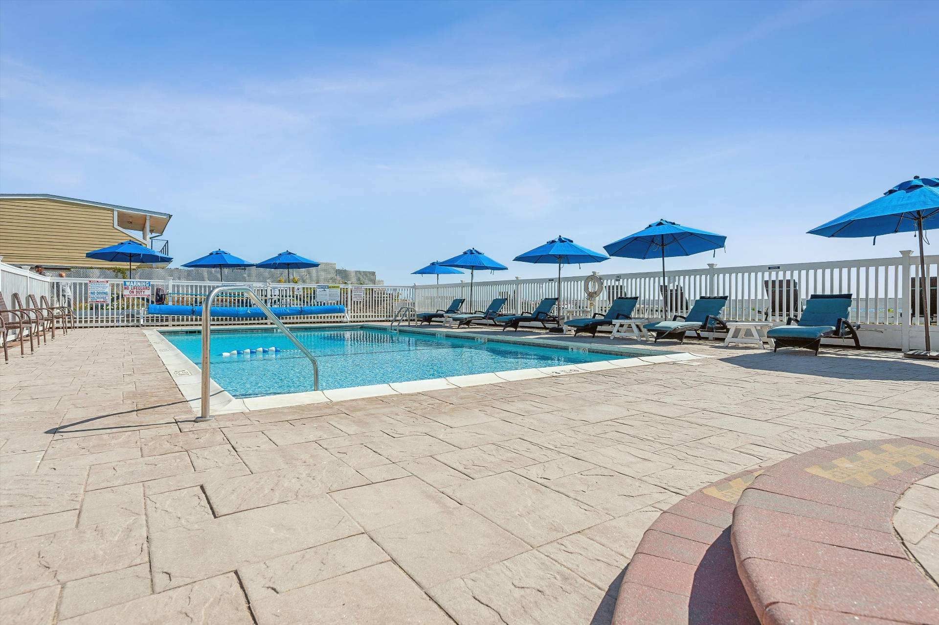 #14 photo, 84 South Emerson Avenue, מחוז סאפוק Montauk , NY 11954