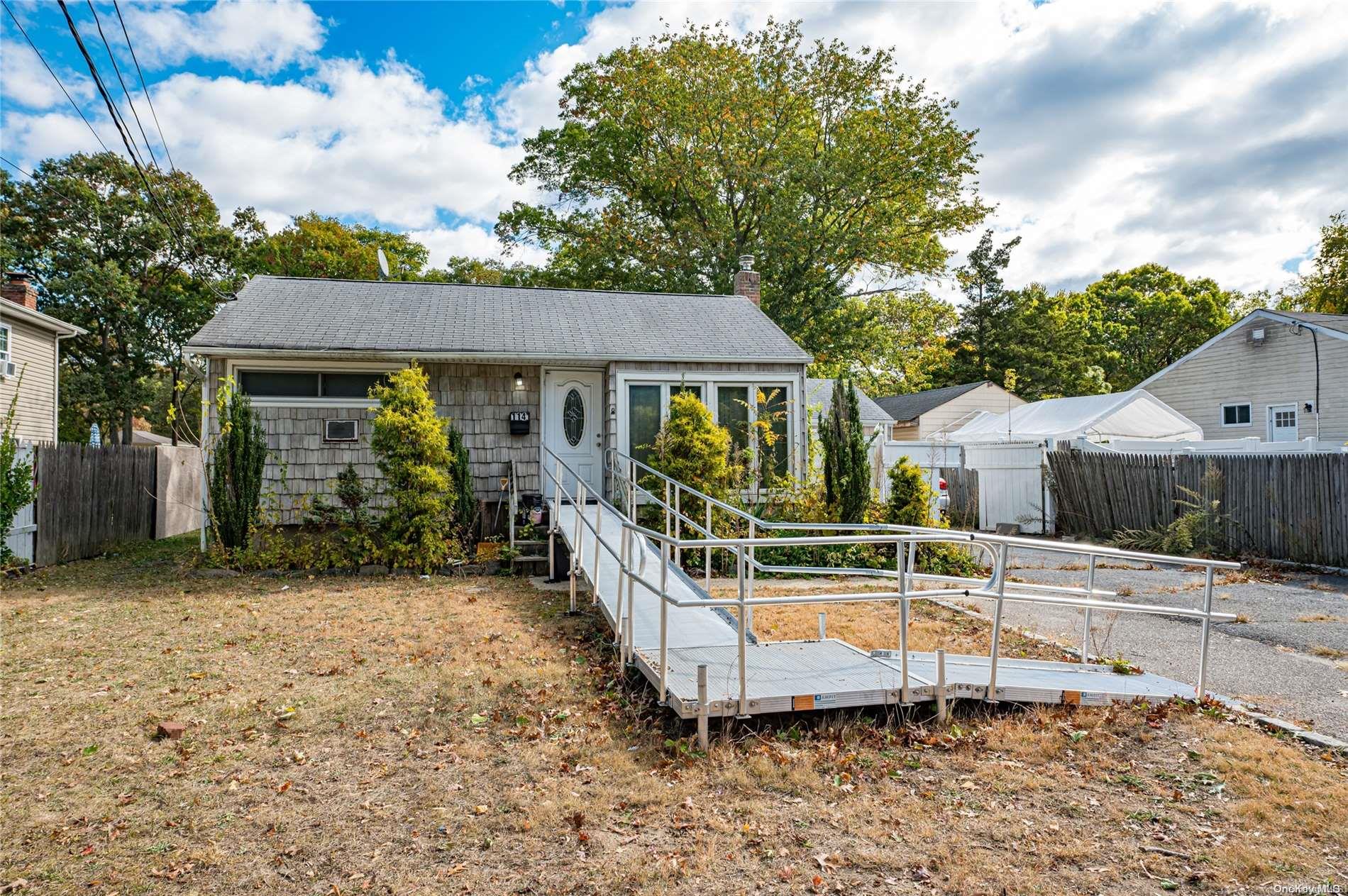 #1 photo, 1141 Udall Road, Bay Shore , NY 11706