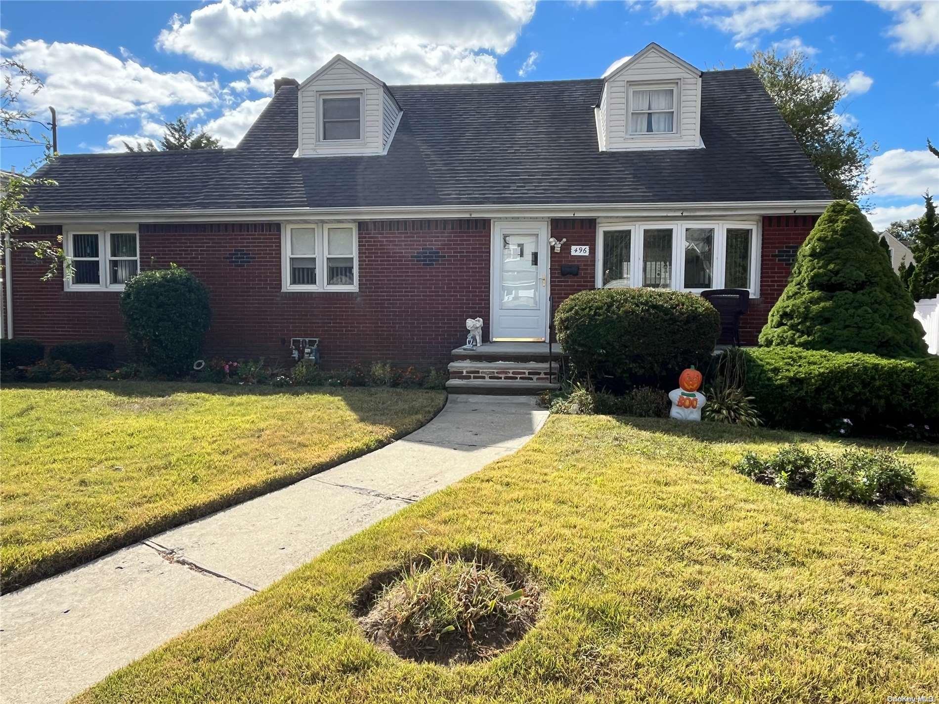 #1 photo, 496 Morris Drive, ナッソー郡 Valley Stream , NY 11580