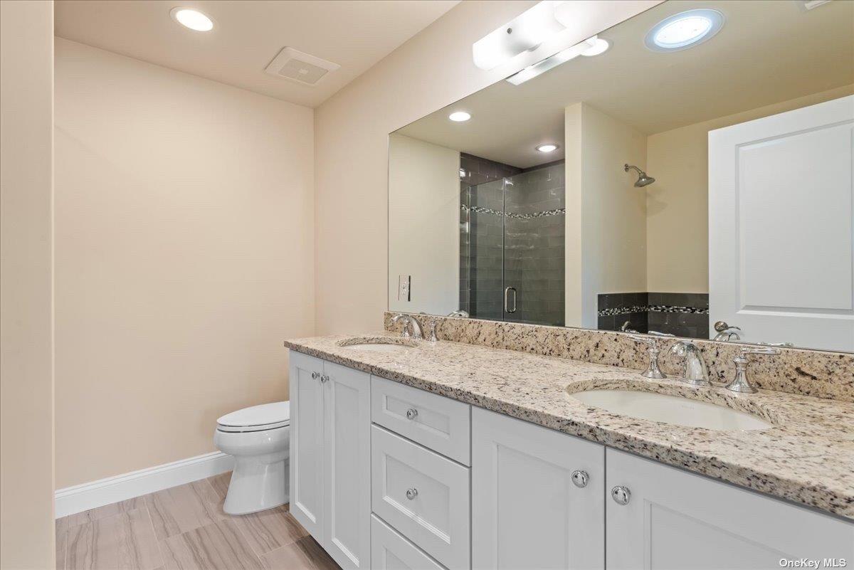 #16 photo, 35 Steven Circle, サフォーク郡 Dix Hills , NY 11746