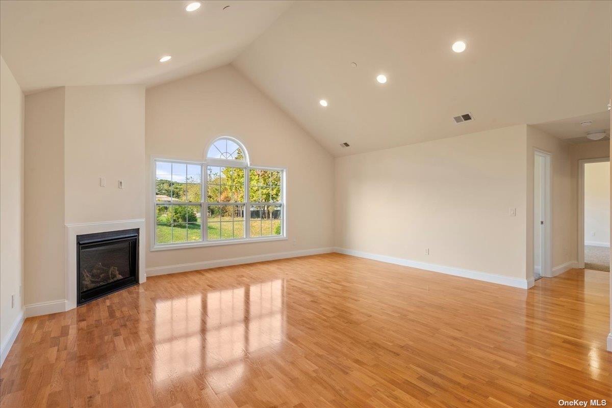 #9 photo, 35 Steven Circle, サフォーク郡 Dix Hills , NY 11746