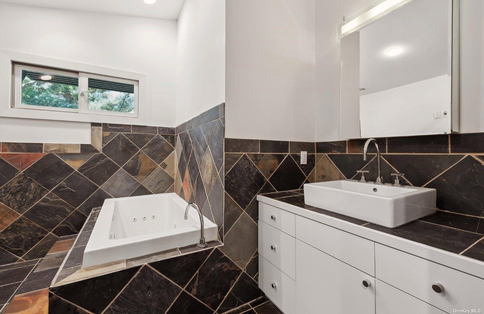 #15 photo, 69 Three Mile Harbor Drive, サフォーク郡 East Hampton , NY 11937