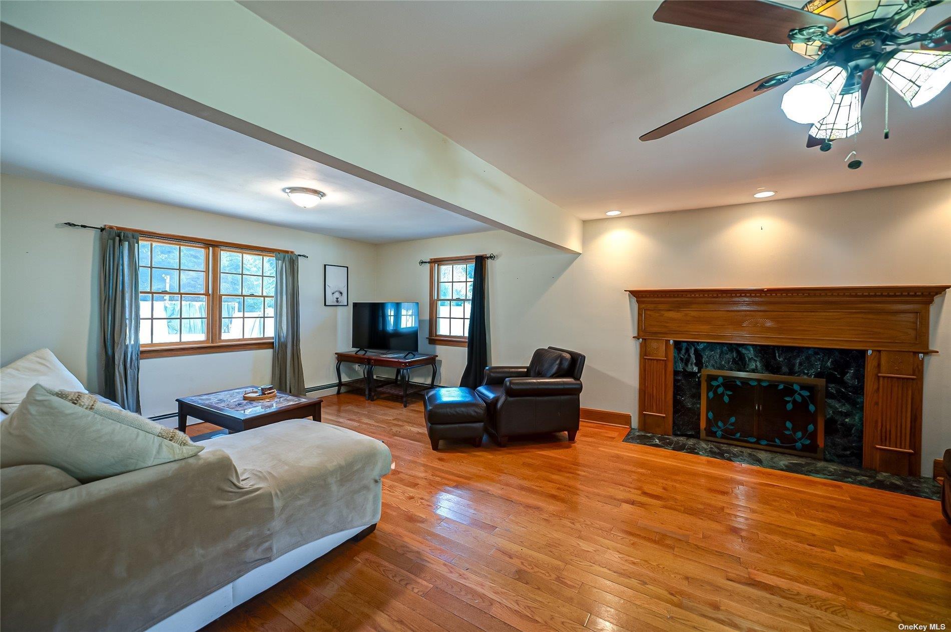 #5 photo, 43 Hollins Lane, サフォーク郡 East Islip , NY 11730