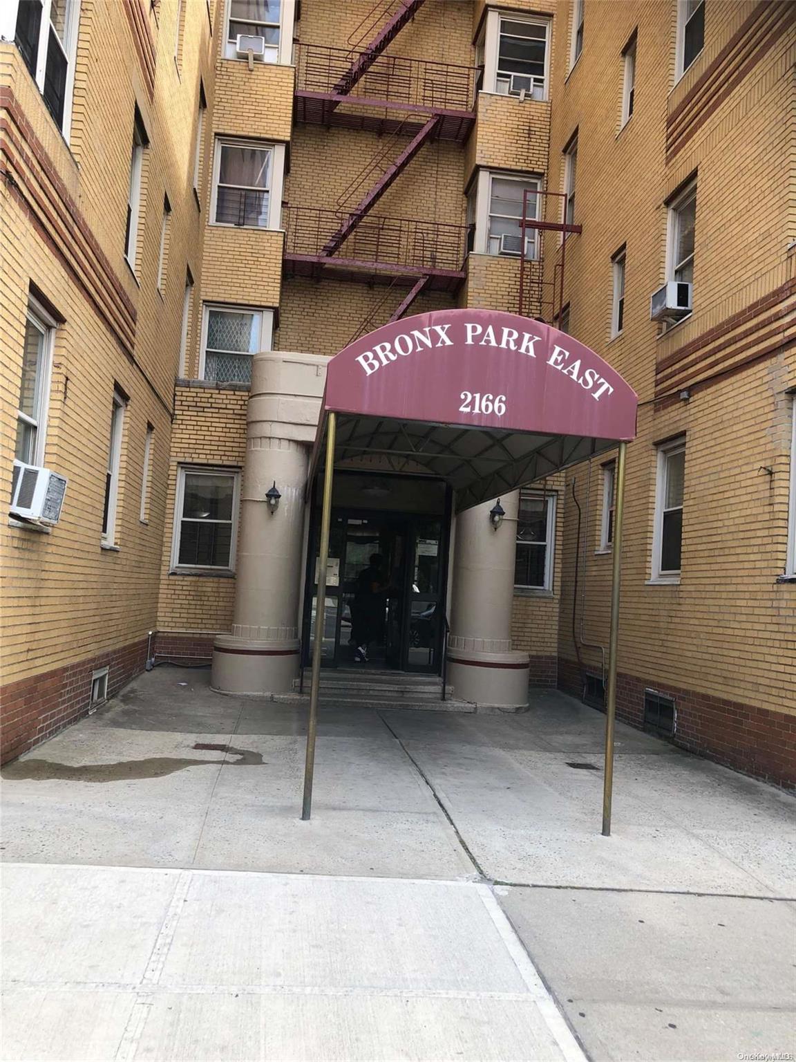 #15 photo, 2166 E Bronx Park East, Bronx , NY 10462