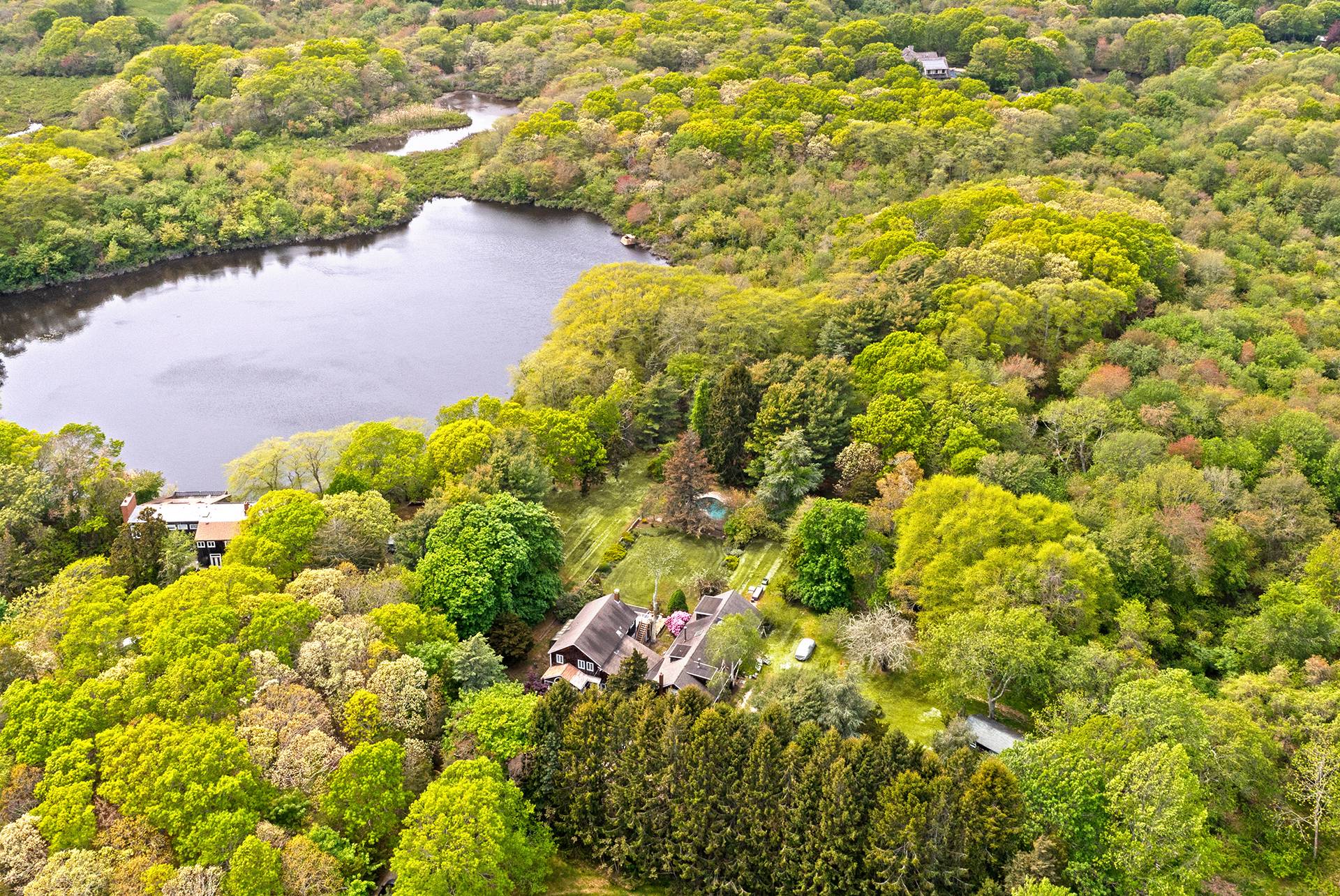 #2 photo, 61 Lower Seven Ponds Road, サフォーク郡 Water Mill , NY 11976