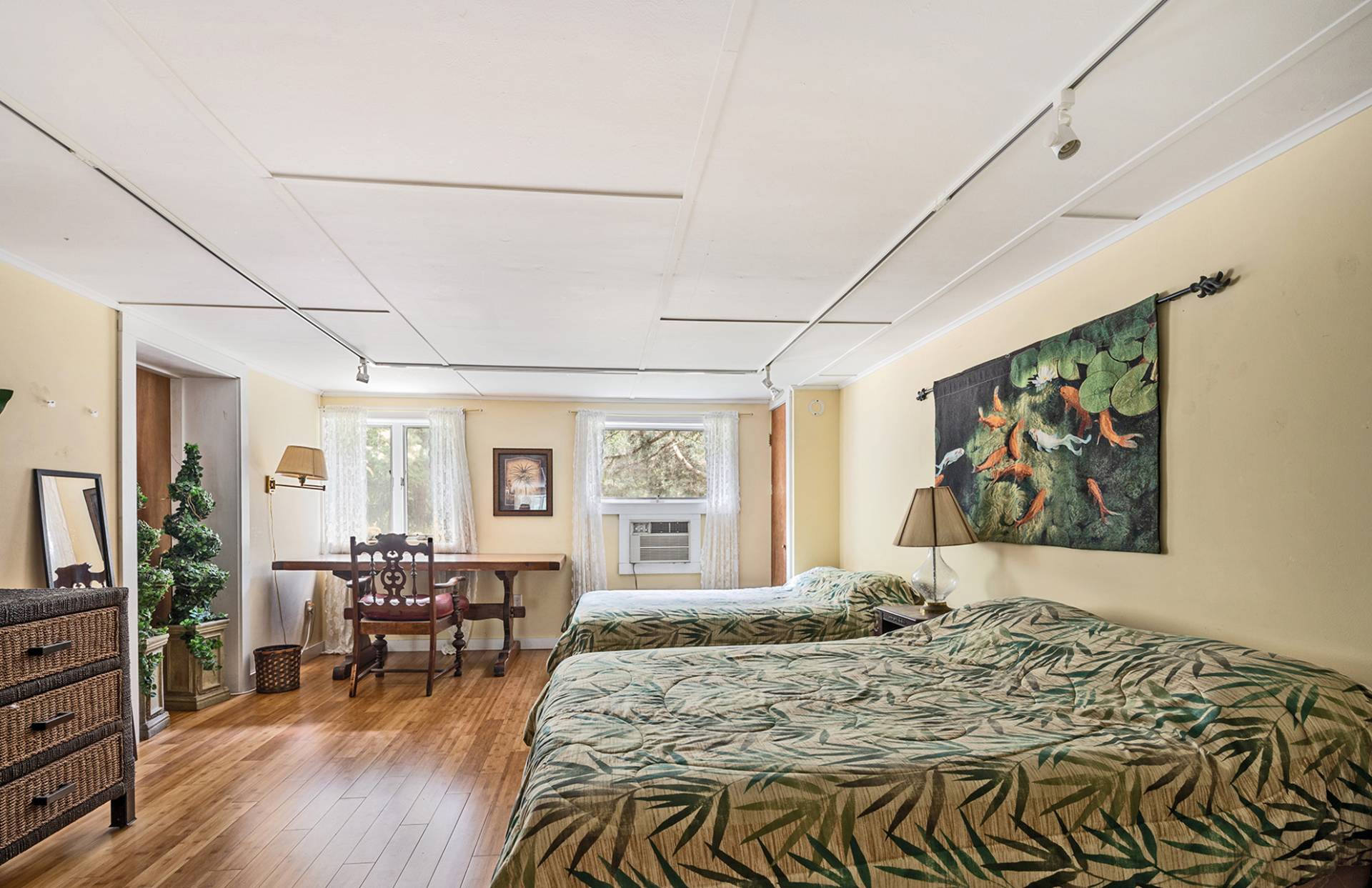 #29 photo, 61 Lower Seven Ponds Road, サフォーク郡 Water Mill , NY 11976