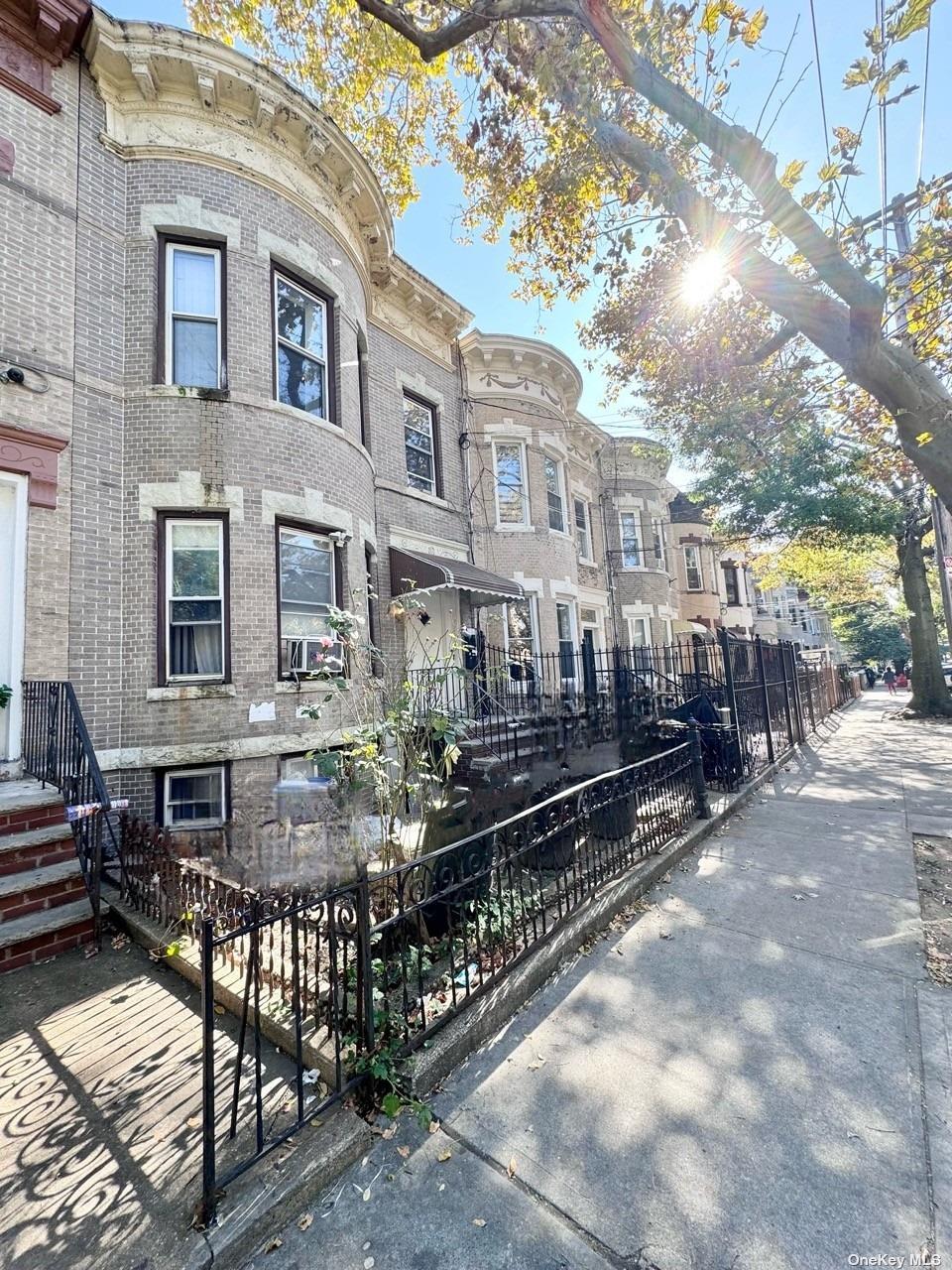 #2 photo, 197 Grant Ave Avenue, Brooklyn , NY 11208