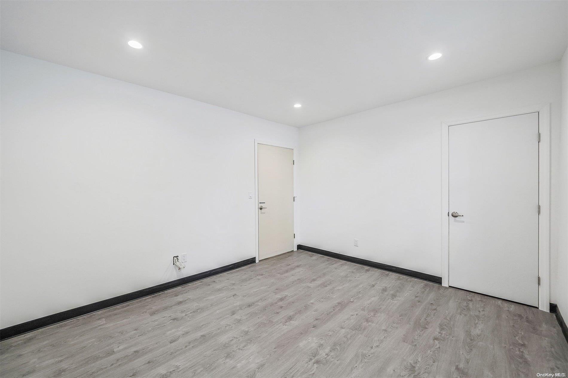 #16 photo, 533 Montauk Highway, サフォーク郡 East Moriches , NY 11940