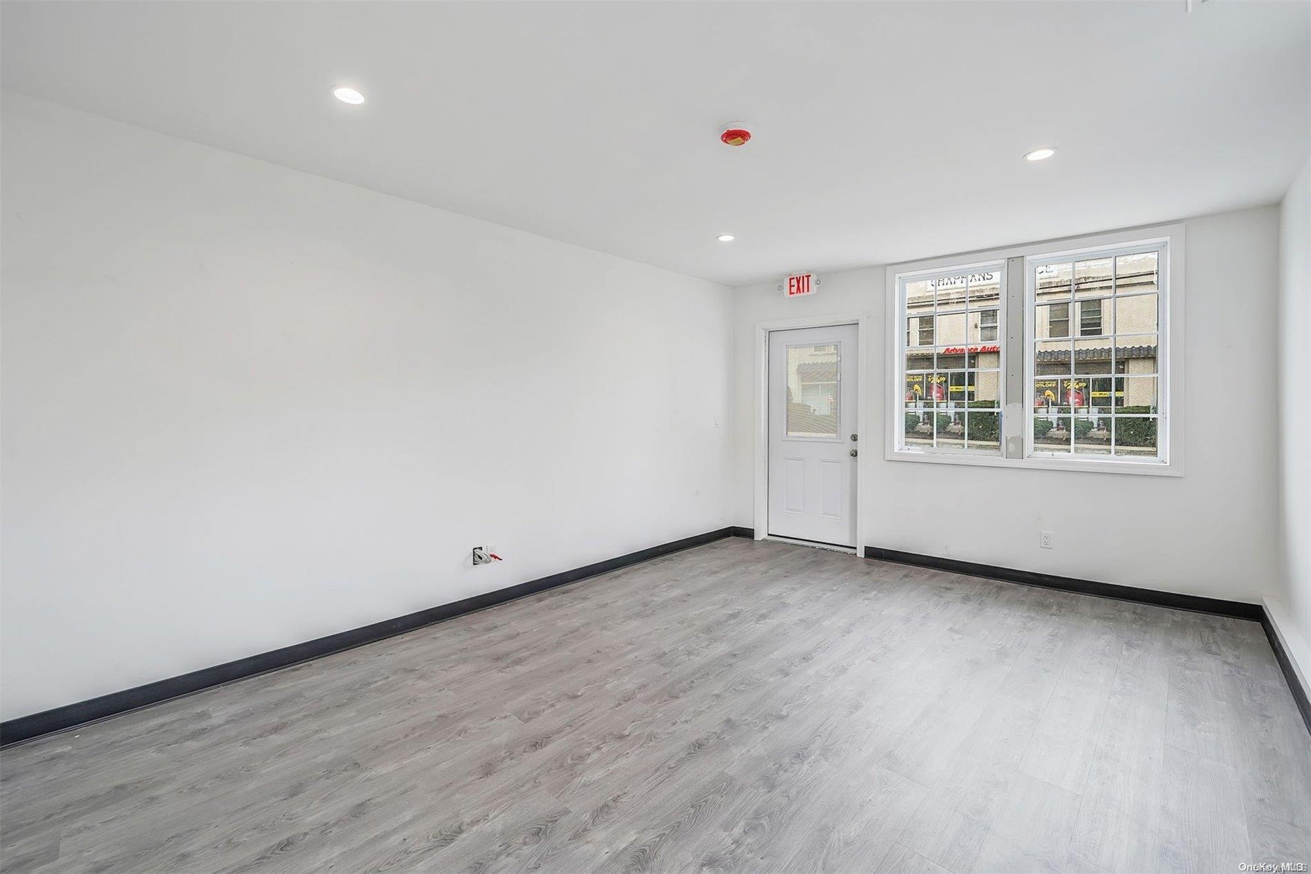 #5 photo, 533 Montauk Highway, サフォーク郡 East Moriches , NY 11940