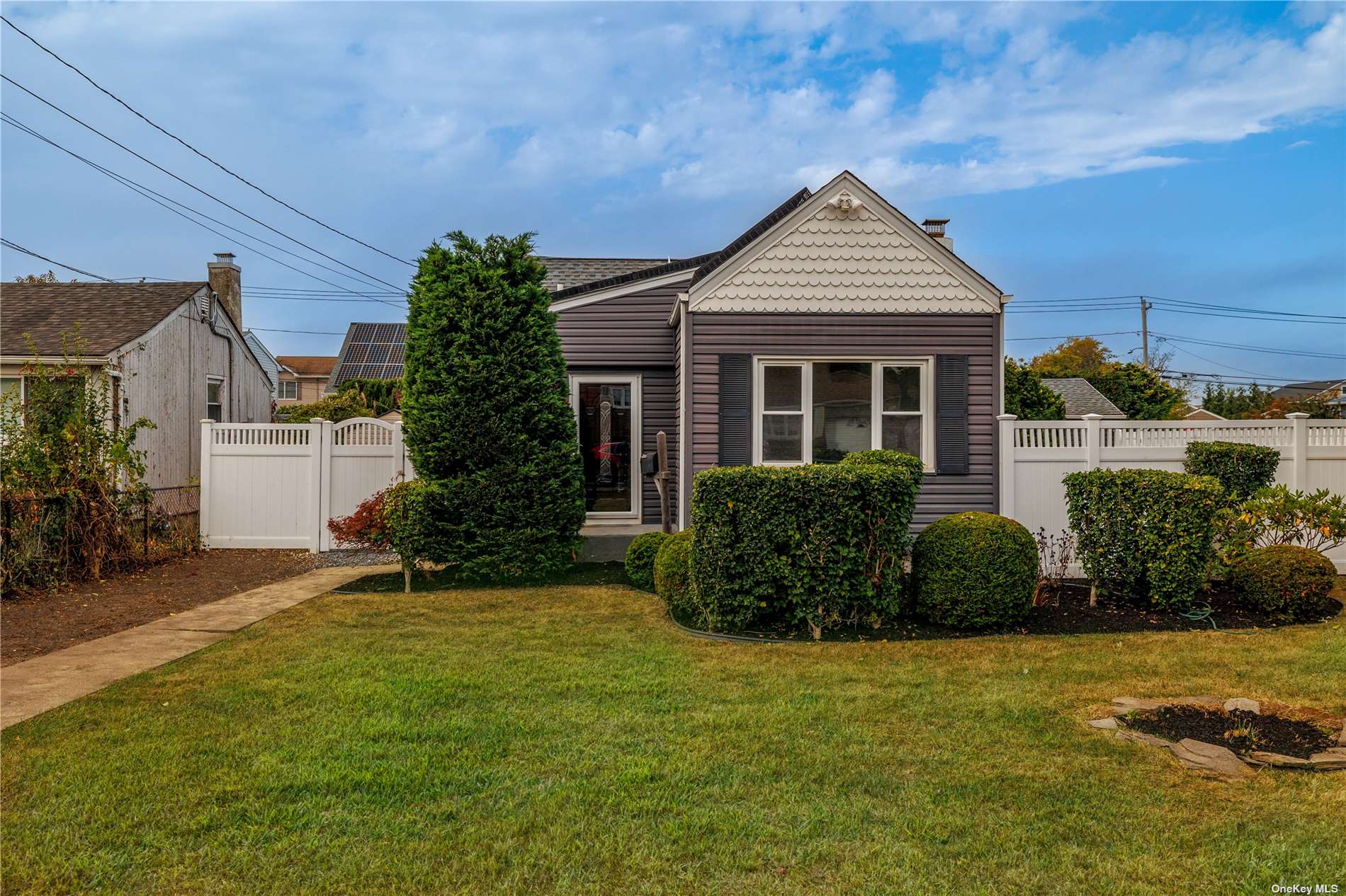 #1 photo, 2444 Bayview Avenue, Wantagh , NY 11793