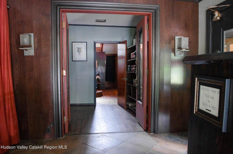 #18 photo, 76 214, Phoenicia , NY 12464