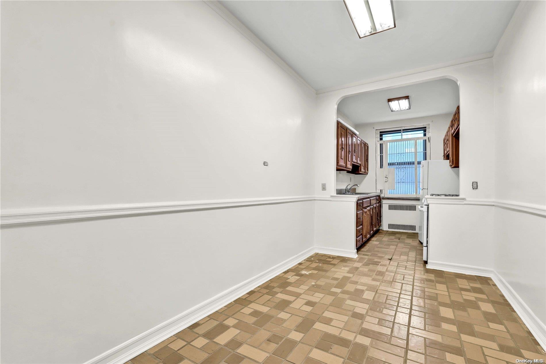 #14 photo, 84-51 Beverly Road, Kew Gardens , NY 11415