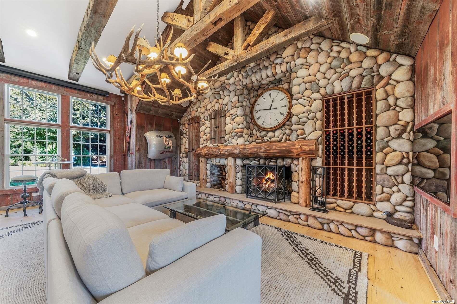 #20 photo, 300 A Maple Street, サフォーク郡 Islip , NY 11751