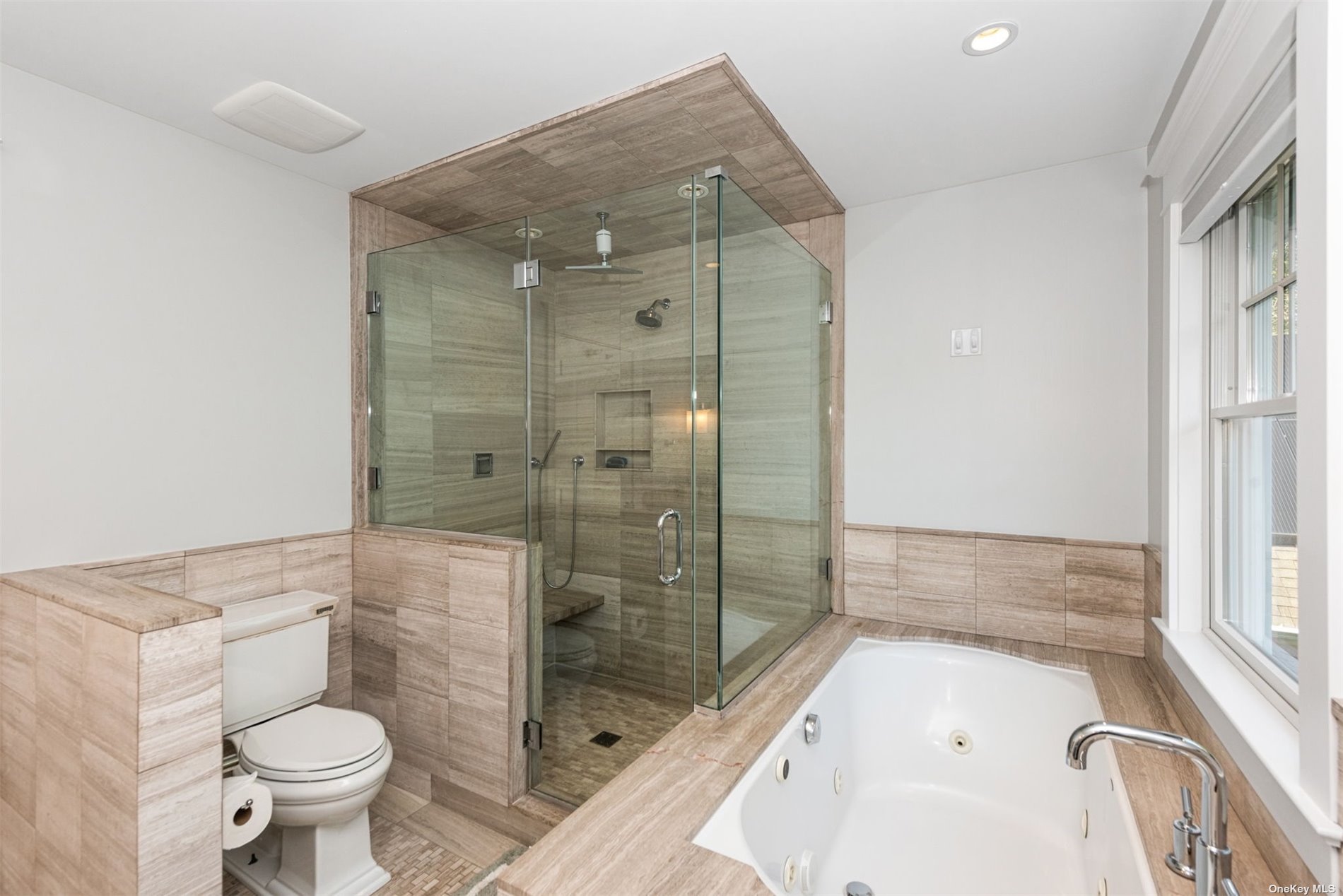 #17 photo, 76A W Tiana Road, サフォーク郡 Hampton Bays , NY 11946