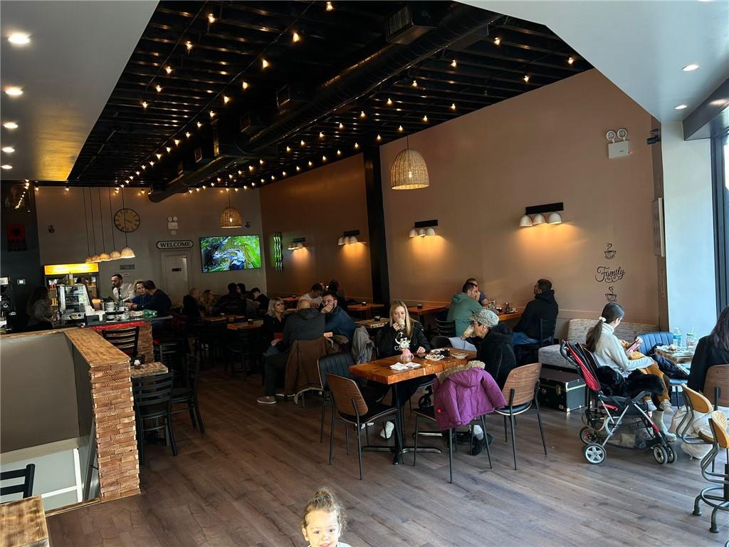 #5 photo, 3042 Westchester Avenue, ブロンクス区 Bronx , NY 10461