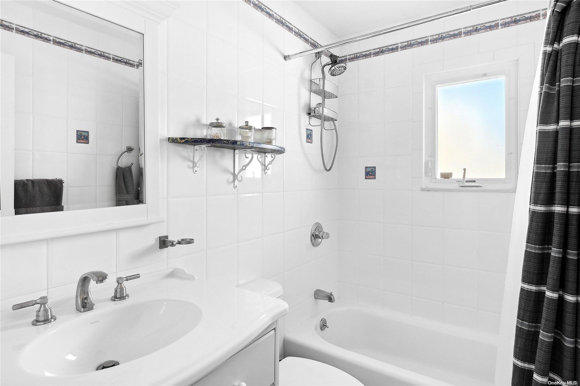 #18 photo, 8 Mill Pond Road, サフォーク郡 Hampton Bays , NY 11946