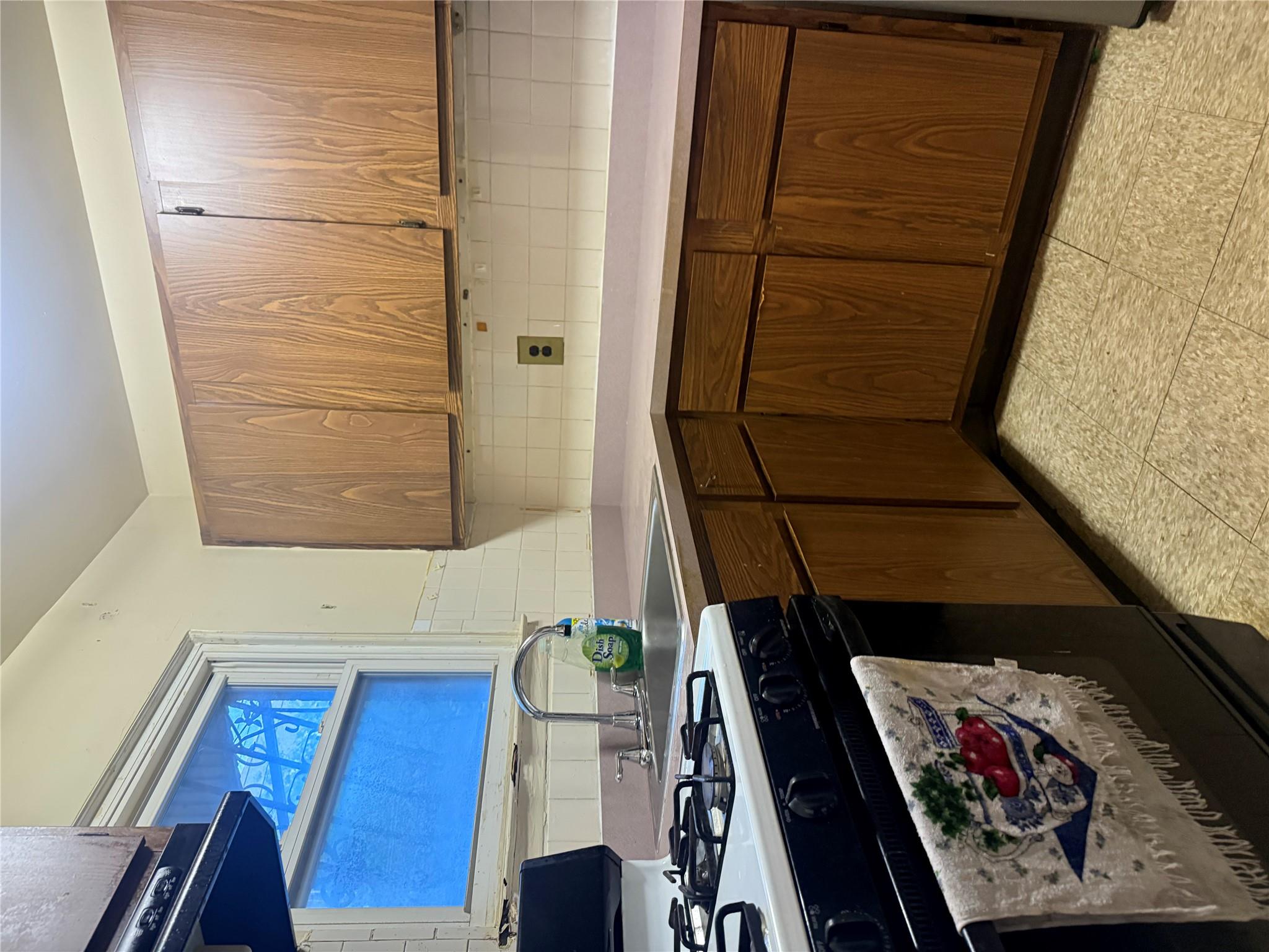 #7 photo, 244 Grafton Street, Brooklyn , NY 11212