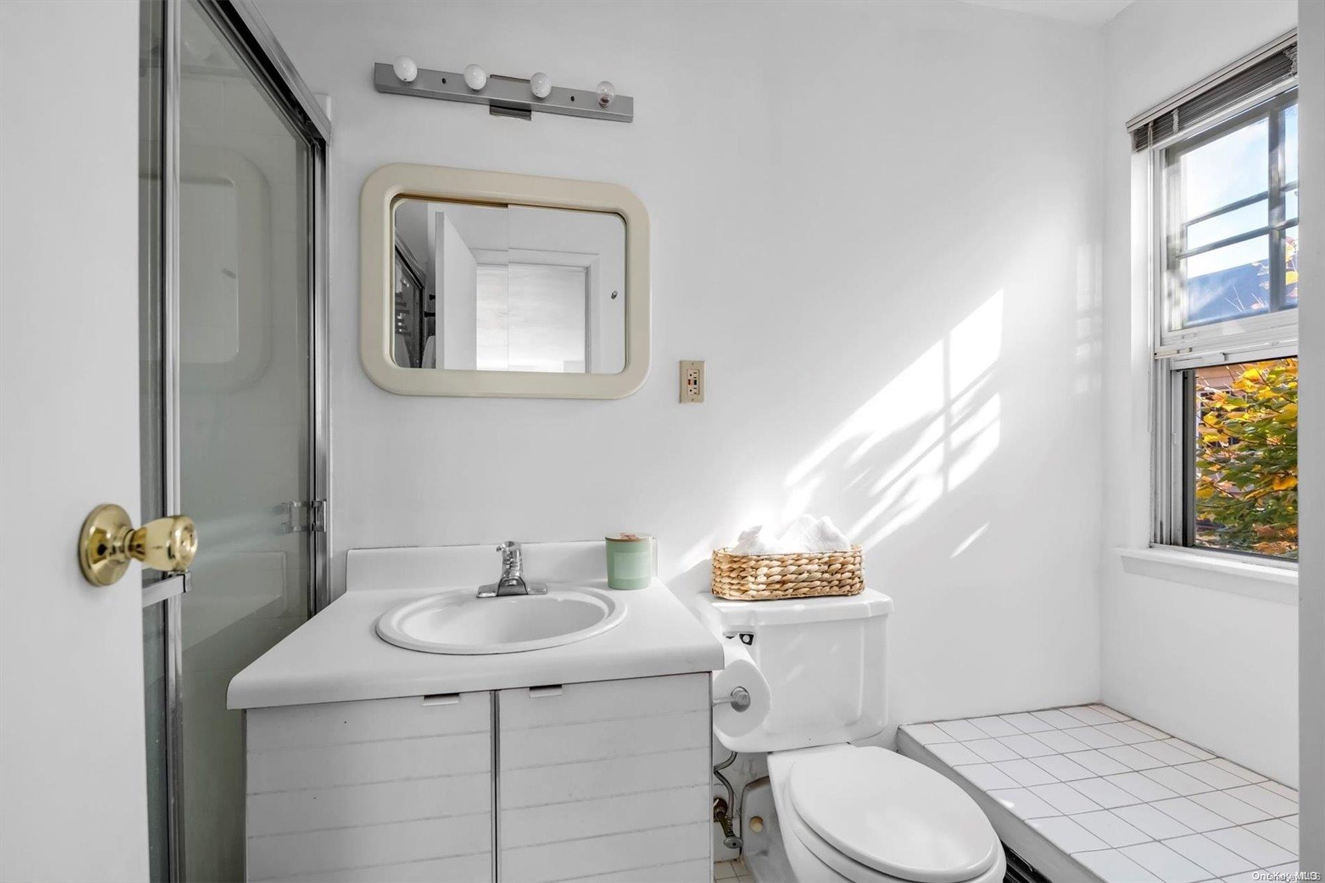 #14 photo, 13-25 Estates Lane, Bayside , NY 11360