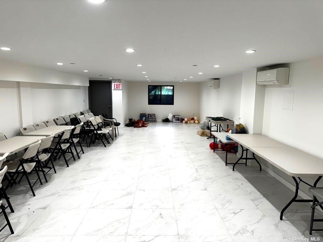 #3 photo, 65-27 Roosevelt Avenue, クイーンズ区 Woodside , NY 11377