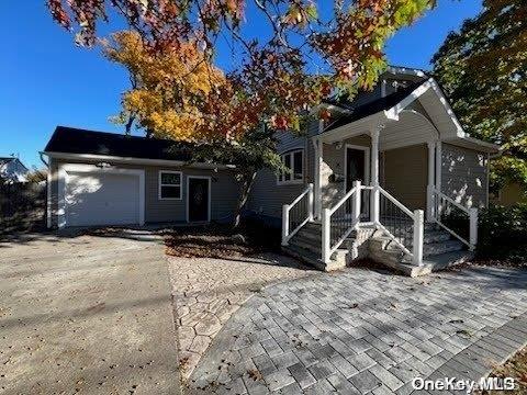 #1 photo, 35 Oak Street, Islip , NY 11751