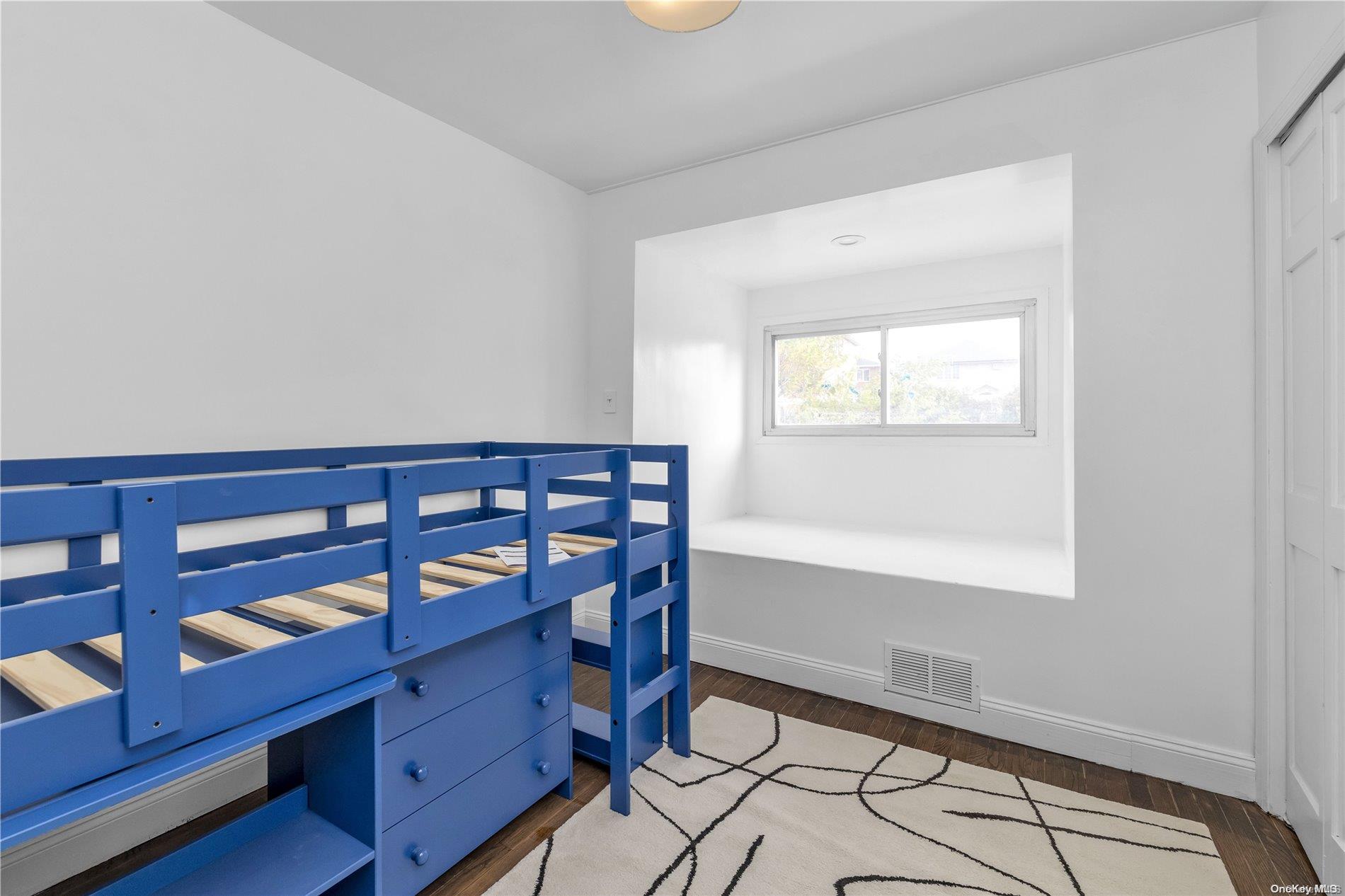 #13 photo, 15-59 150th Place, 뉴욕퀸즈 Whitestone , NY 11357