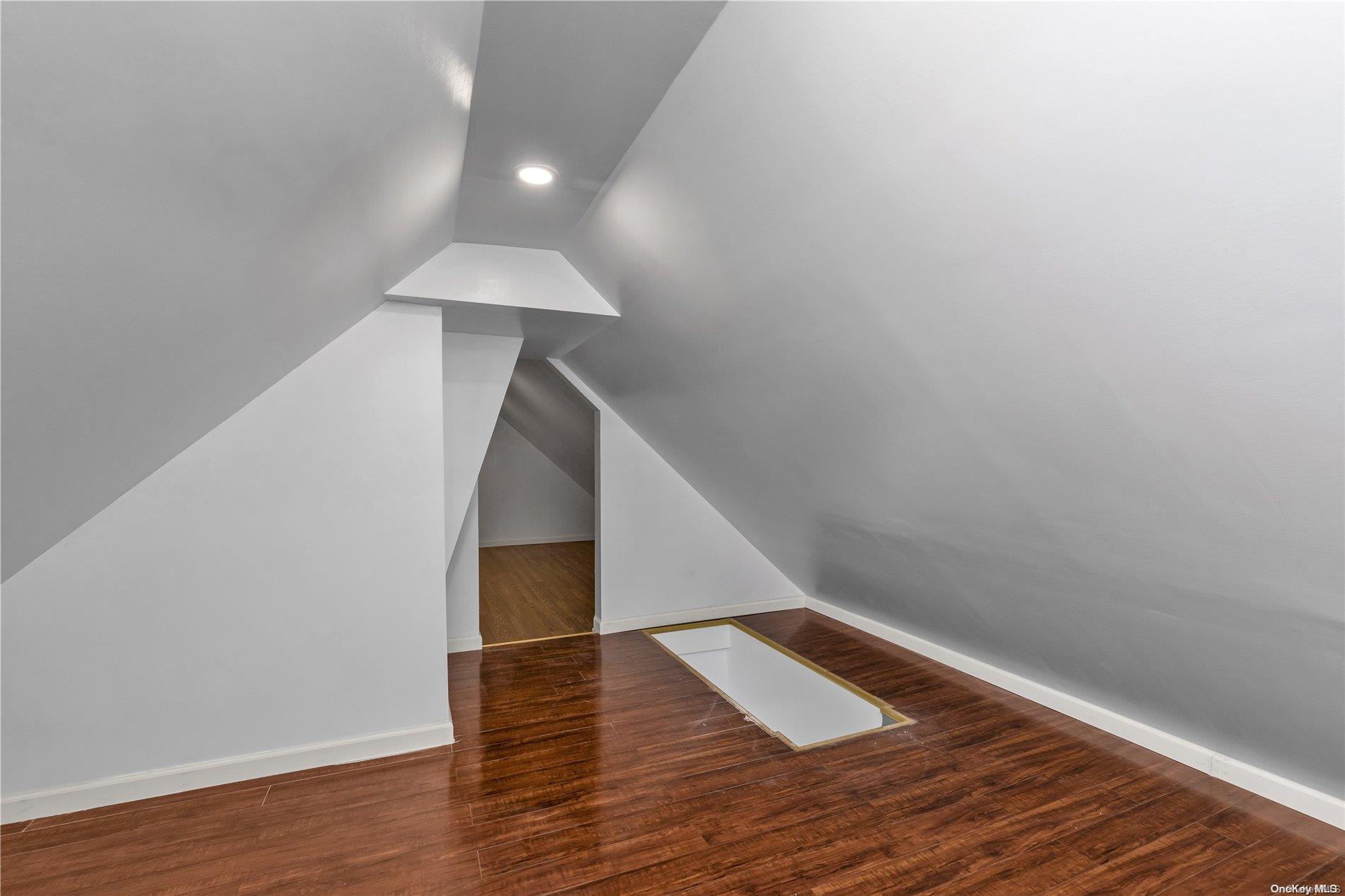 #18 photo, 15-59 150th Place, 뉴욕퀸즈 Whitestone , NY 11357