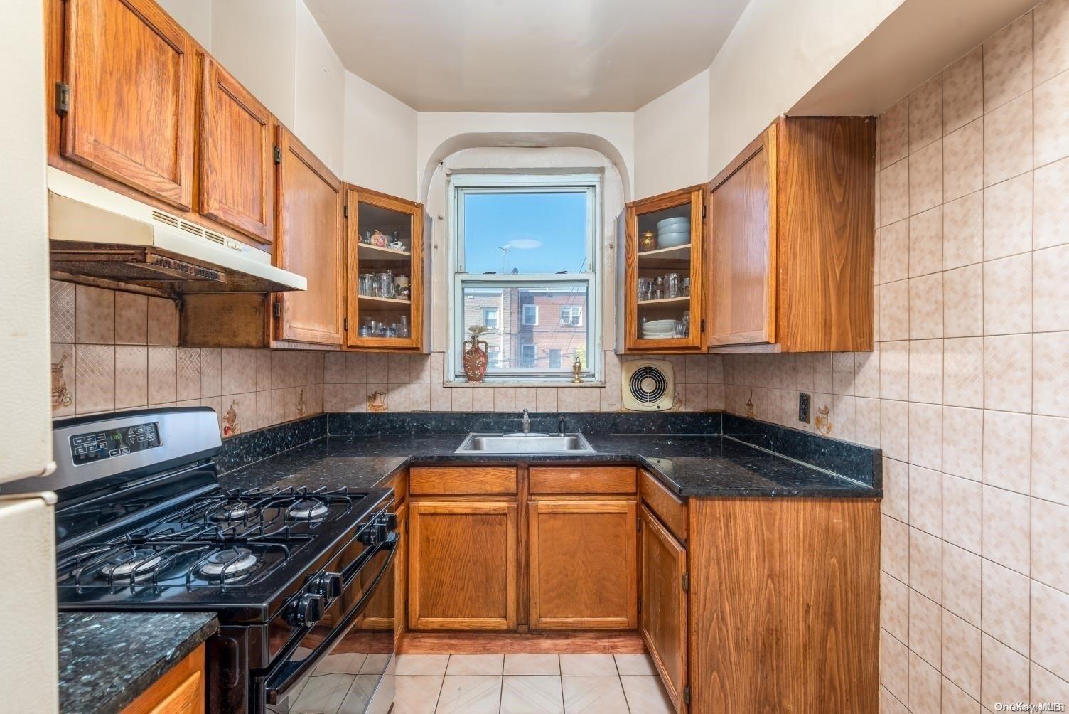 #15 photo, 31-14 77 Street, Jackson Heights , NY 11372