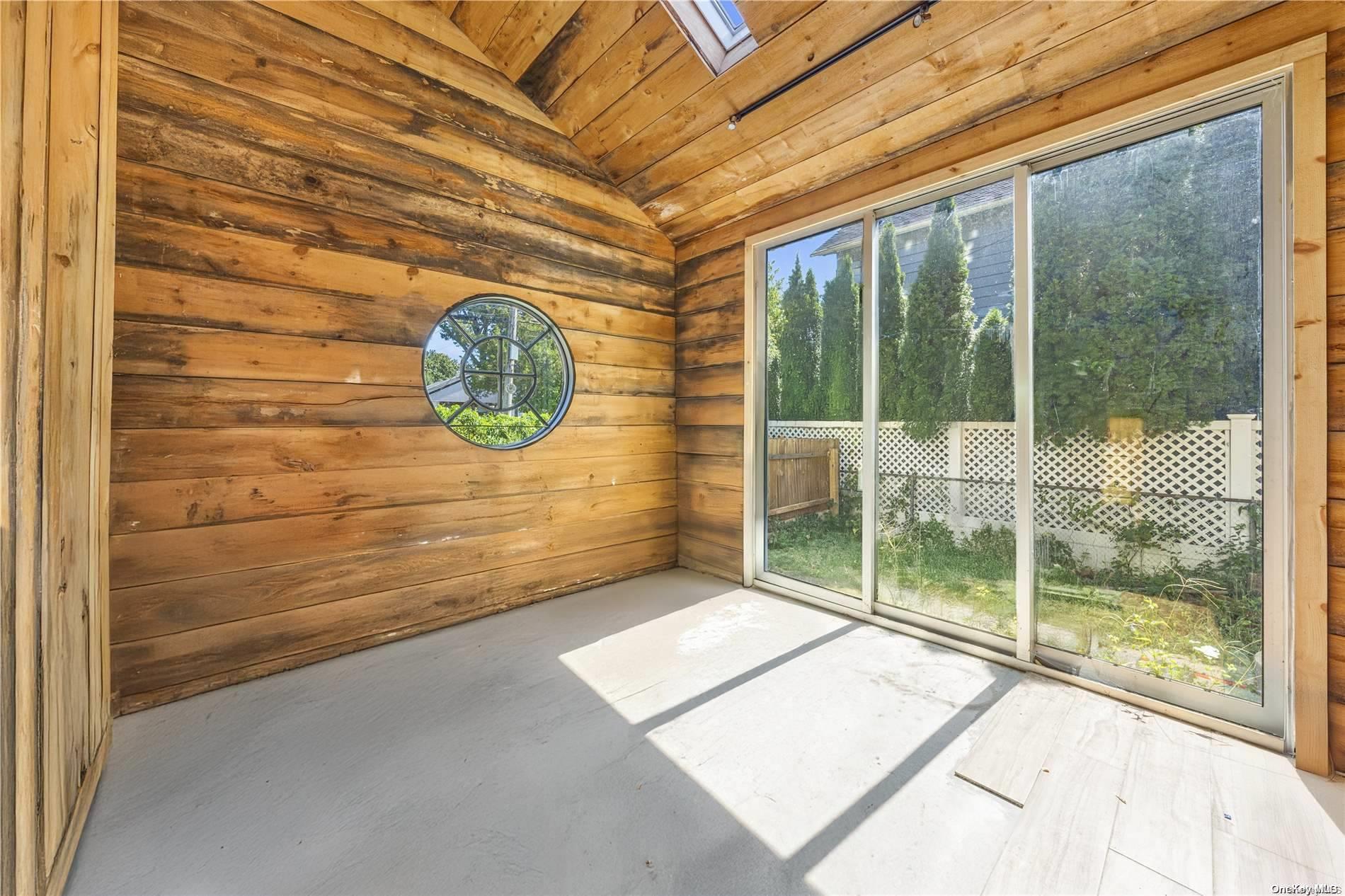 #12 photo, 4 Maple Street, ناسو Glenwood Landing , NY 11547