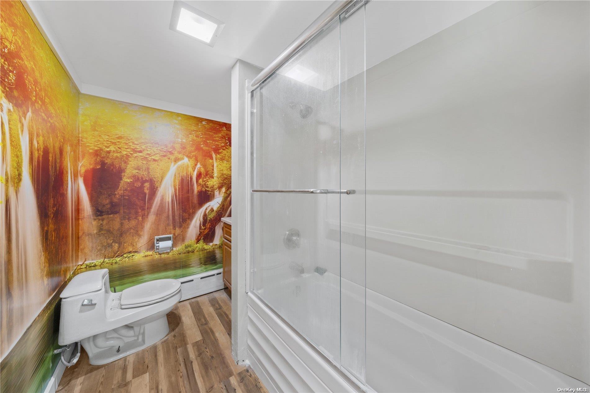 #20 photo, 4 Maple Street, ناسو Glenwood Landing , NY 11547