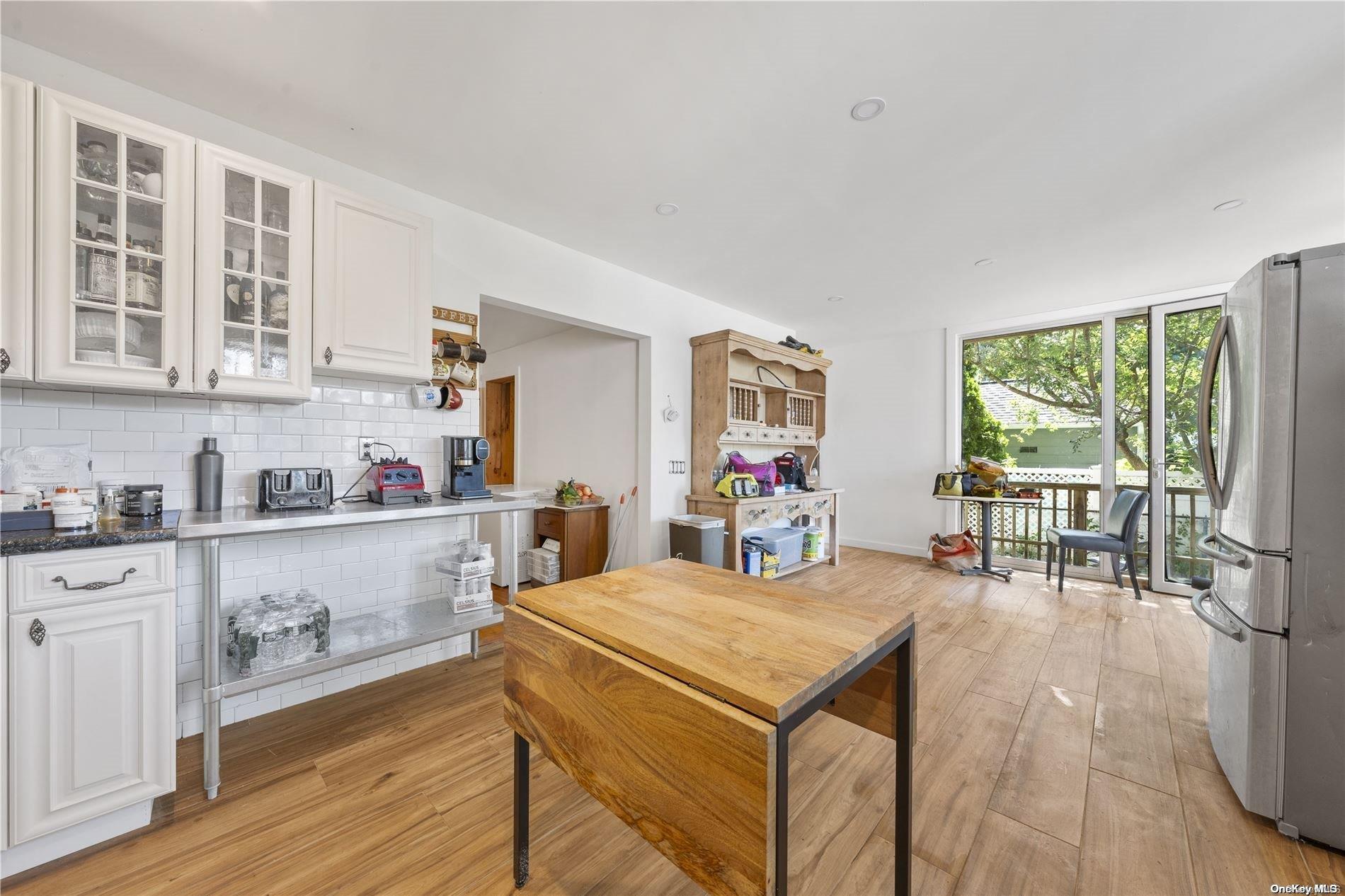 #6 photo, 4 Maple Street, ناسو Glenwood Landing , NY 11547