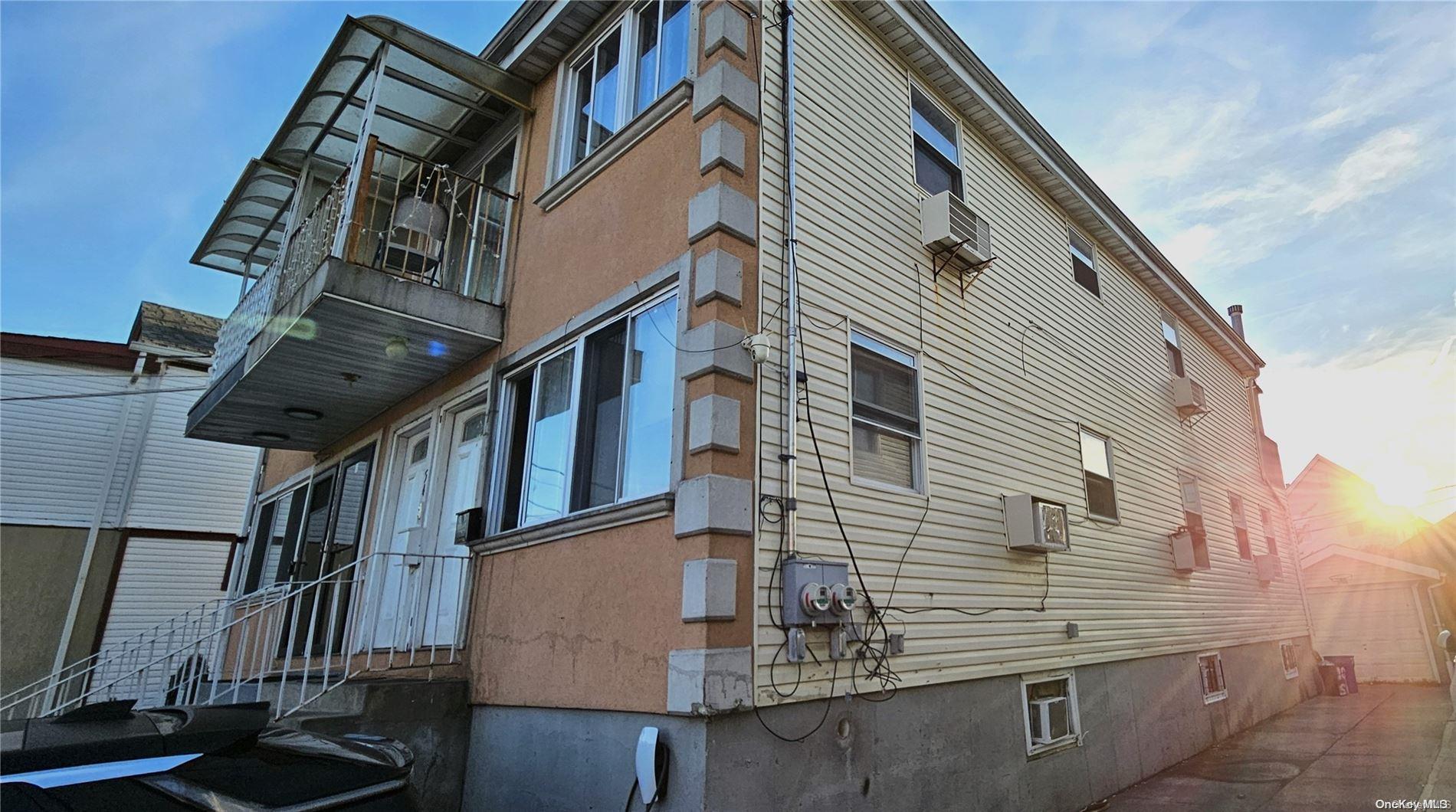 #3 photo, 105-54 131st Street, クイーンズ区 Richmond Hill S. , NY 11419