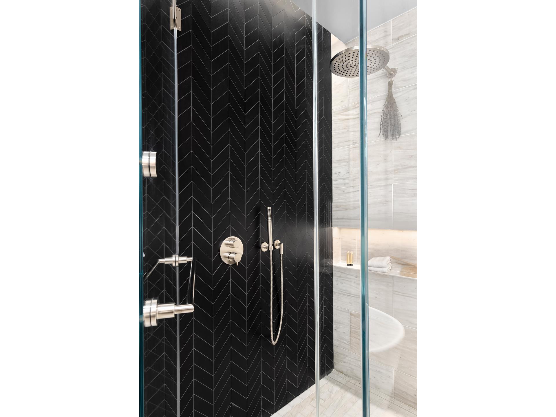 #12 photo, 215 W 28TH Street, マンハッタン Chelsea , NY 10001