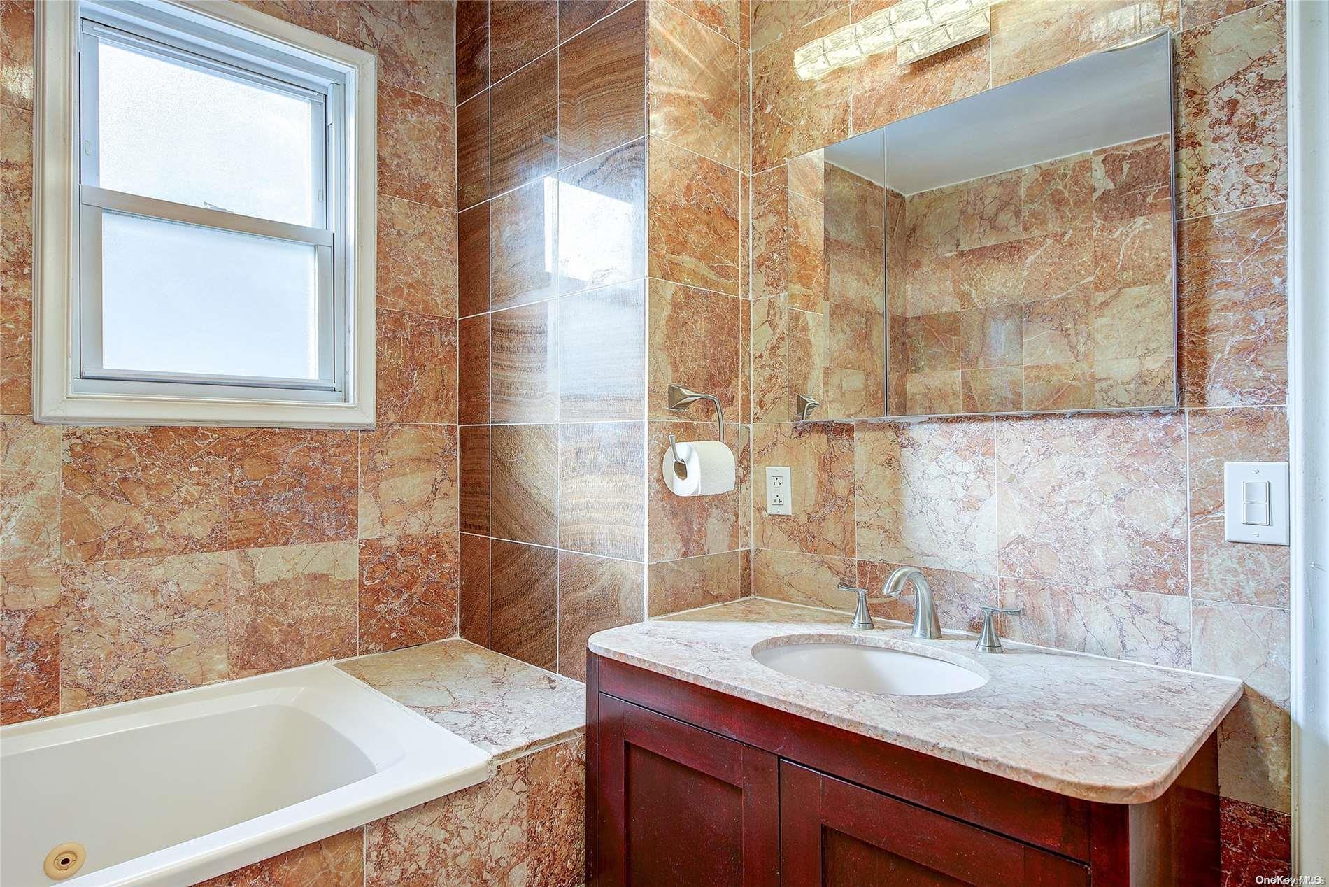 #13 photo, 21 Fremont Road, ナッソー郡 Valley Stream , NY 11581