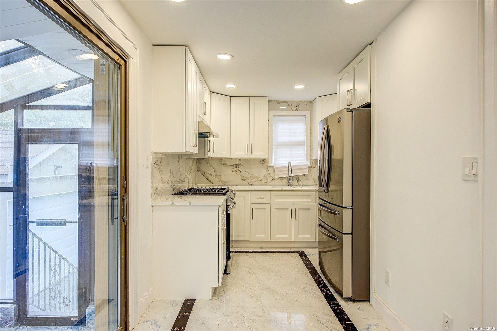 #4 photo, 21 Fremont Road, ナッソー郡 Valley Stream , NY 11581