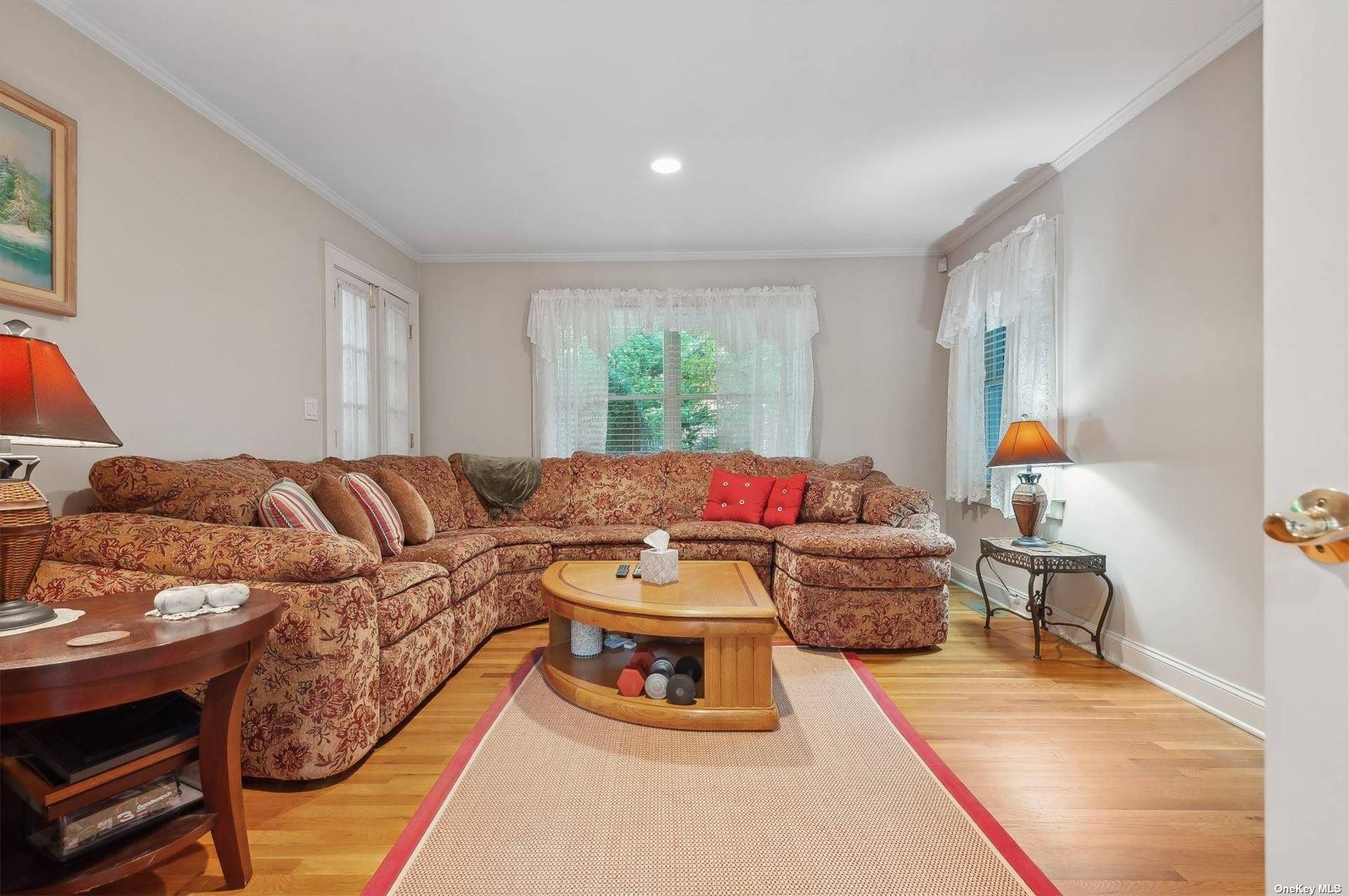 #5 photo, 67 Straight Path, サフォーク郡 Southampton , NY 11968