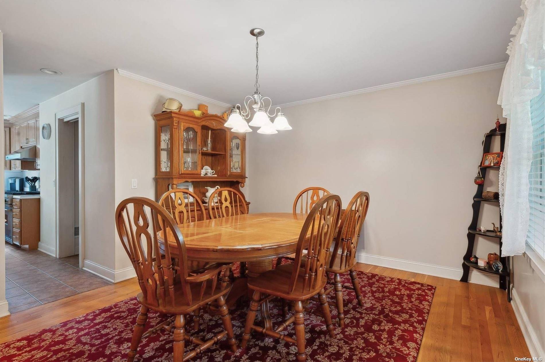 #6 photo, 67 Straight Path, サフォーク郡 Southampton , NY 11968