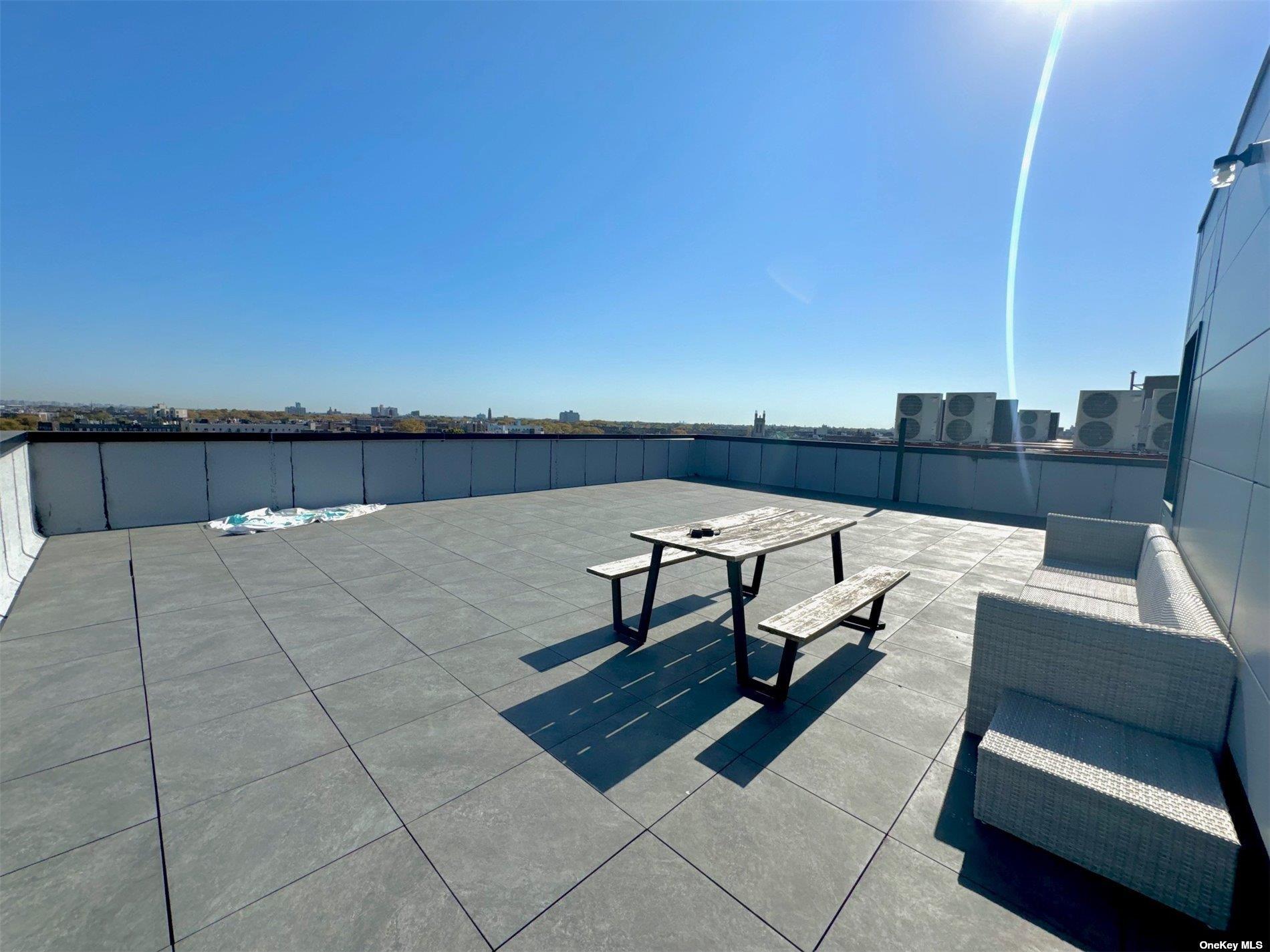 #14 photo, 571 Ocean Parkway, ブルックリン区 Brooklyn , NY 11218