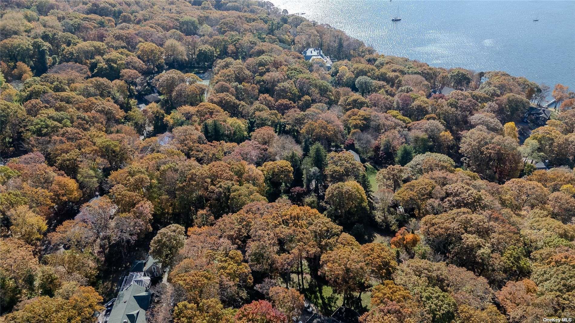 #3 photo, 4 Arbutus Path, サフォーク郡 Port Jefferson , NY 11777