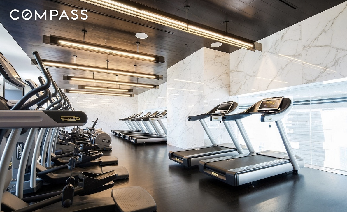 #18 photo, 157 W 57th Street, マンハッタン Midtown Central , NY 10019