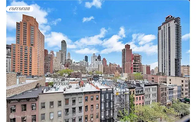 #1 photo, 220 E 60TH Street, Lenox Hill , NY 10022