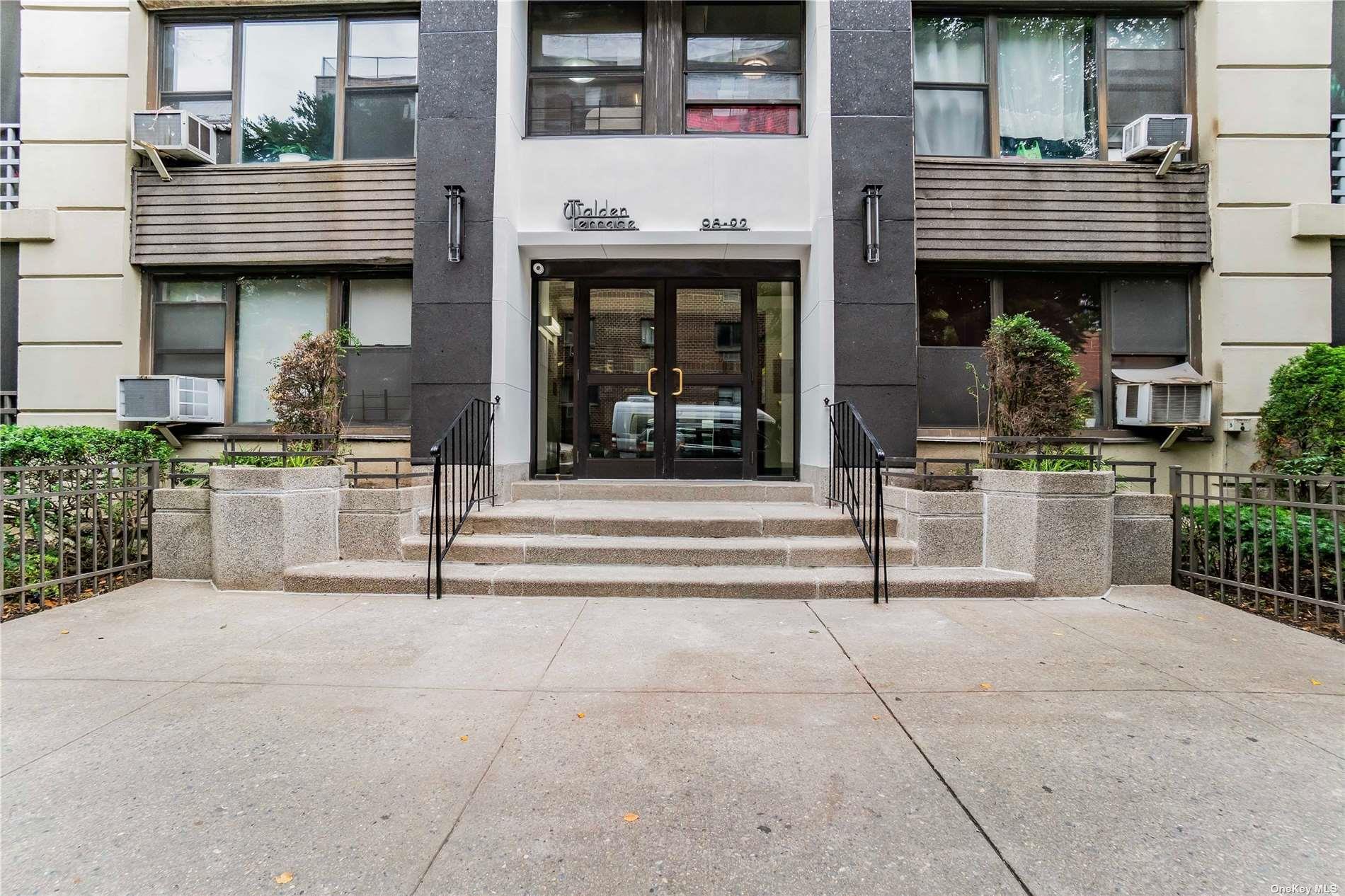 #14 photo, 98-22 63rd Drive, クイーンズ区 Rego Park , NY 11374